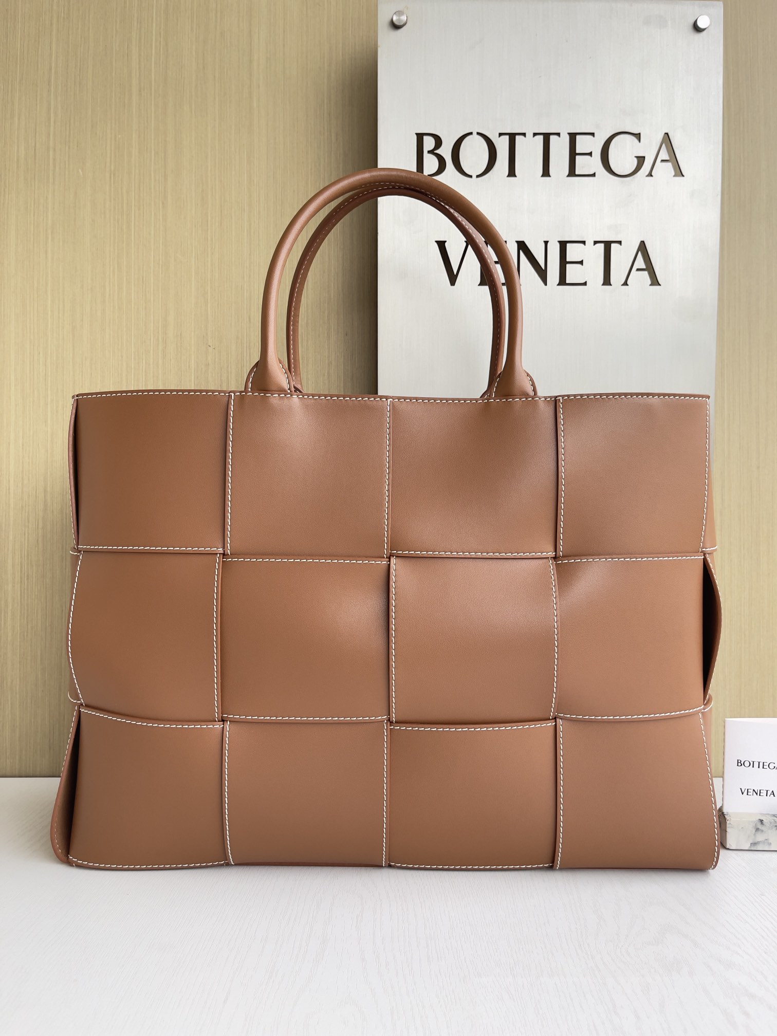 보테가 베네타 Bottega Veneta 680165 Arco Tote 47cm