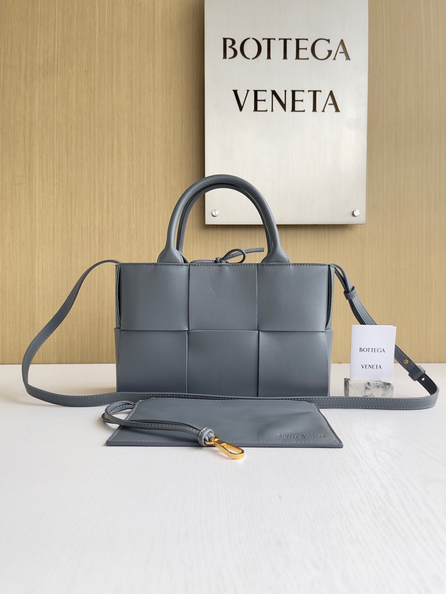 보테가 베네타 Bottega Veneta 709337 Arco Tote 25cm