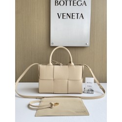 보테가 베네타 Bottega Veneta 709337 Arco Tote 25cm