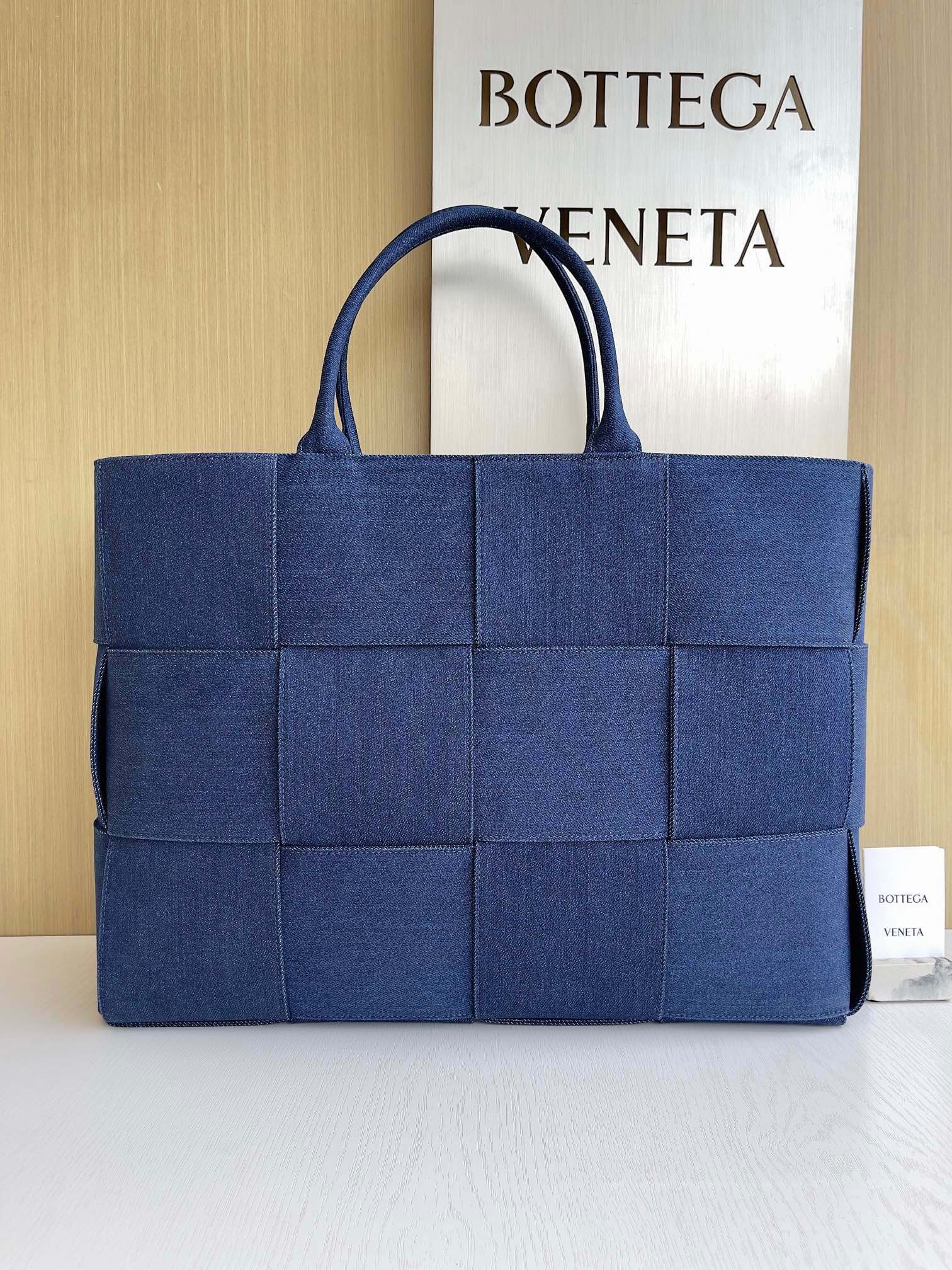 보테가 베네타 Bottega Veneta 744022 Arco Tote 40cm