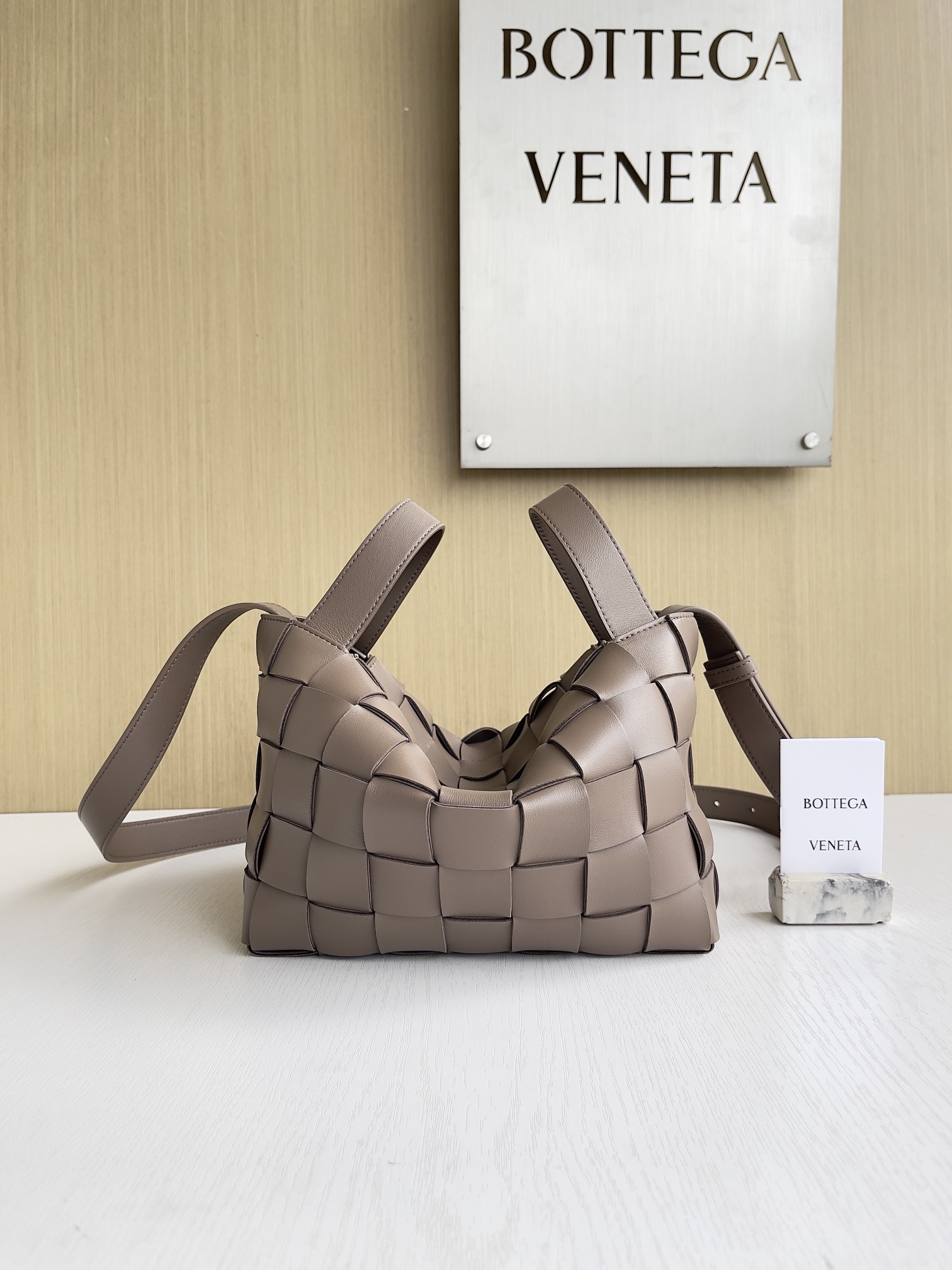 보테가베네타 Bottega Veneta 755132 Bowling Cassette 22cm