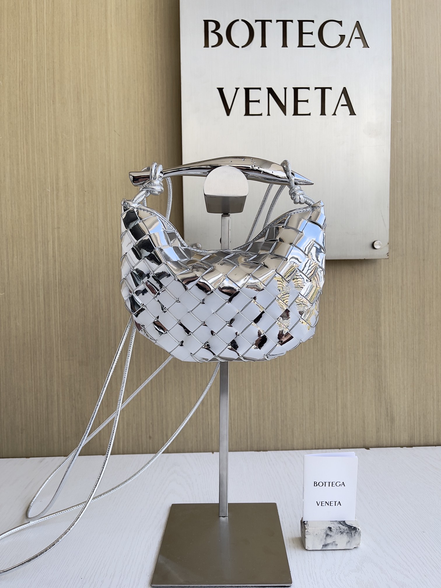 보테가베네타 Bottega Veneta 744267 Mini Sardine 20CM