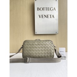 보테가 베네타 Bottega Veneta 710048 Intrecciato Camera Bag 25CM
