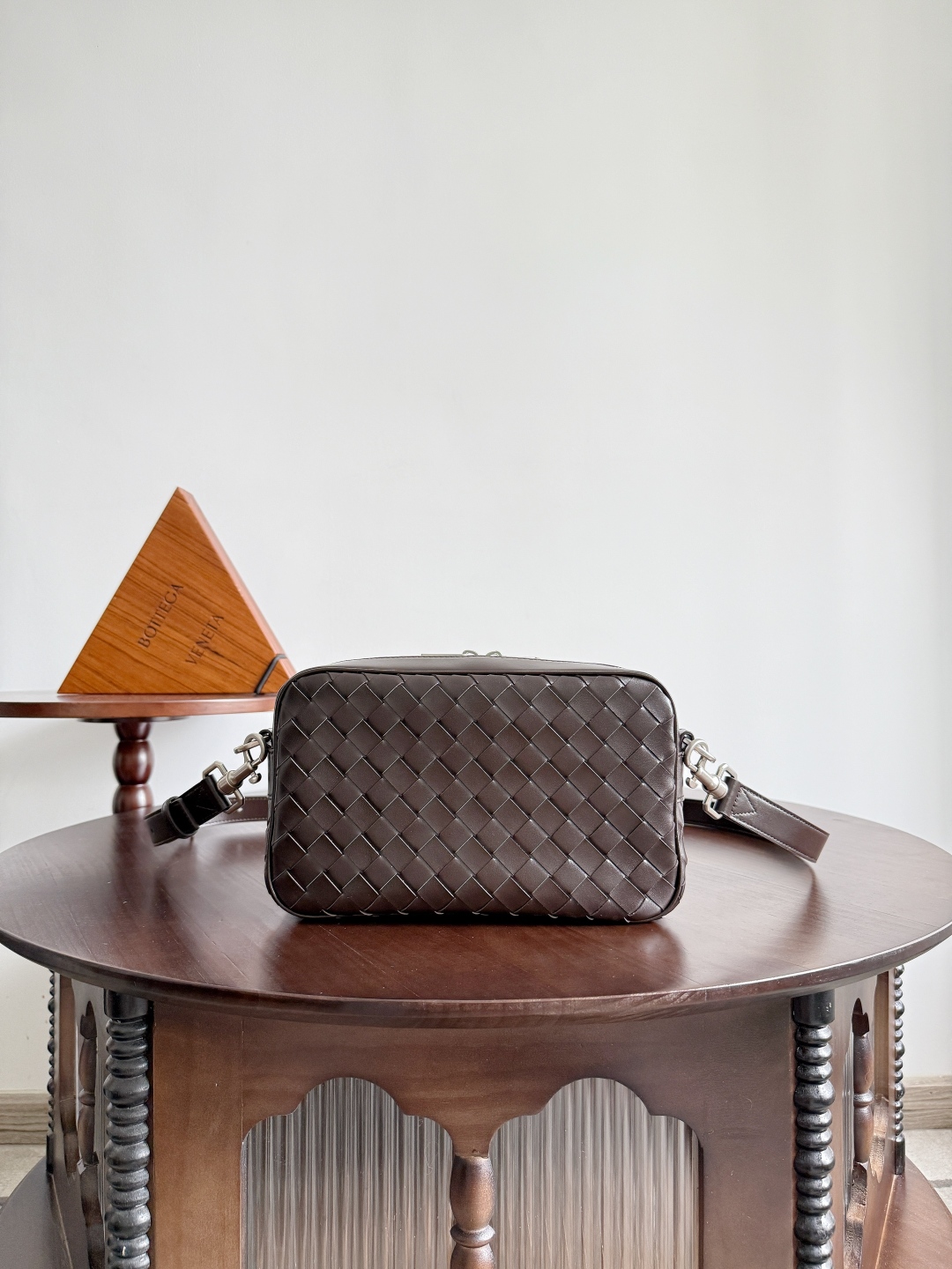 보테가 베네타 Bottega Veneta 755923 Intrecciato Camera Bag 24.5CM