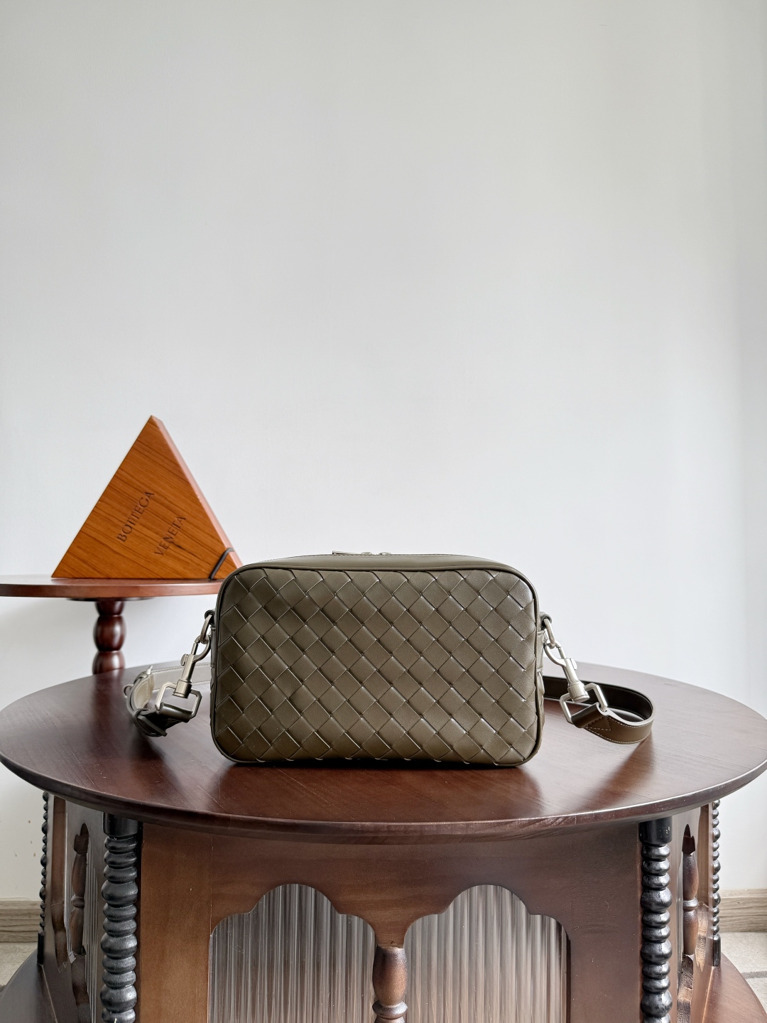 보테가 베네타 Bottega Veneta 755923 Intrecciato Camera Bag 24.5CM