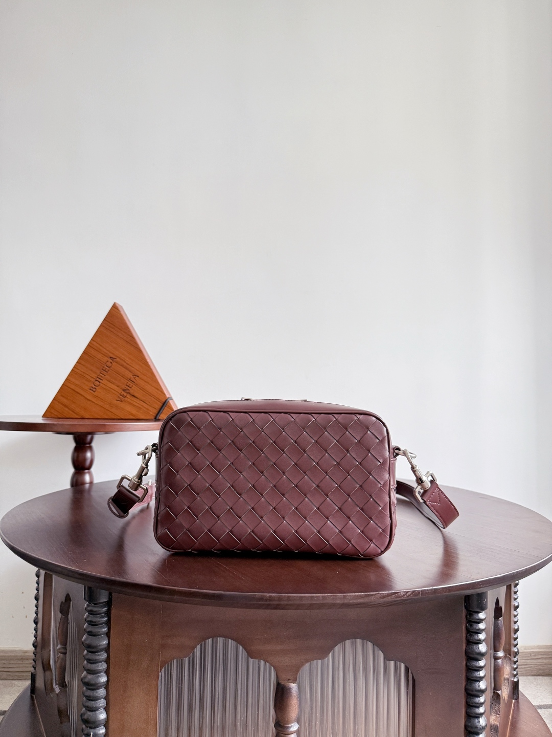 보테가 베네타 Bottega Veneta 755923 Intrecciato Camera Bag 24.5CM