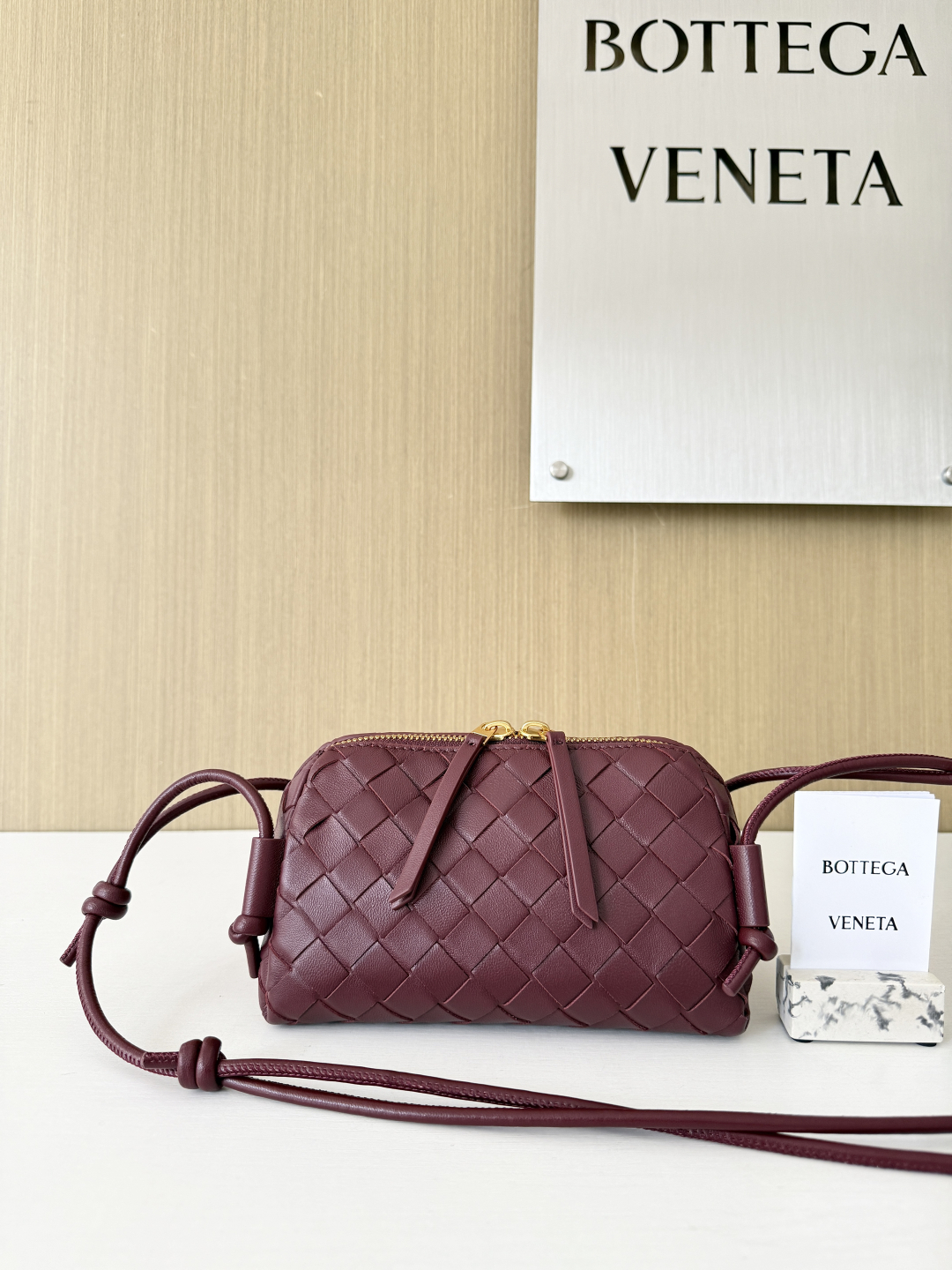 보테가 베네타 Bottega Veneta 794258 Intrecciato Concert Pouch 18.5CM