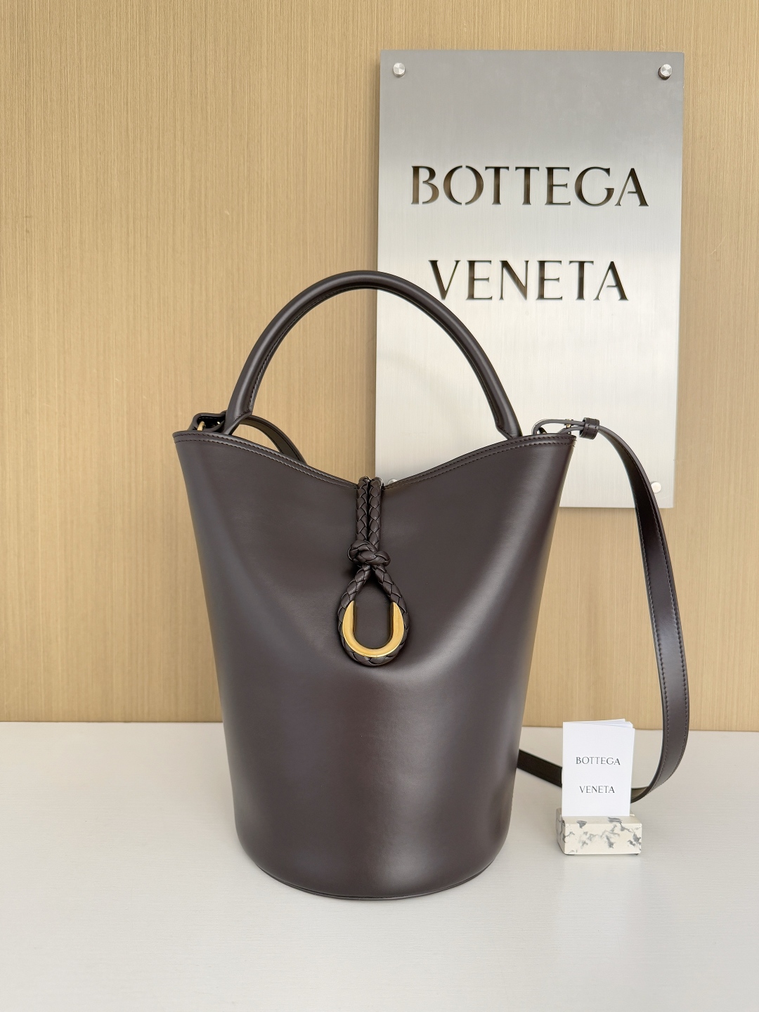 보테가 베네타 Bottega Veneta 806038 Liberta Bucket 30CM