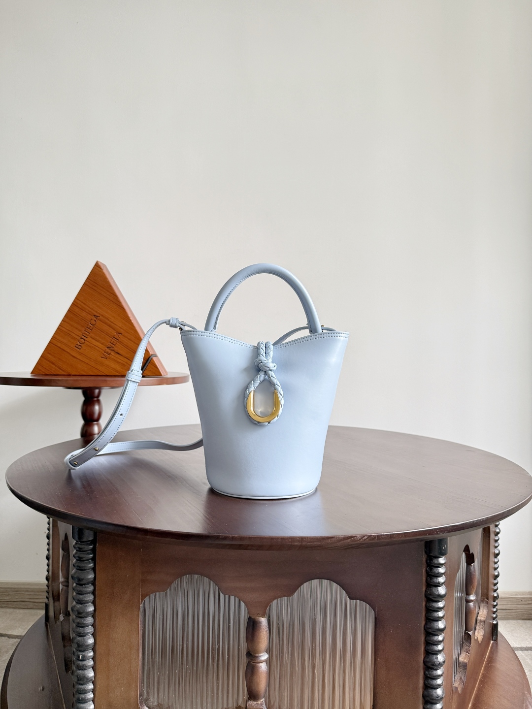 보테가 베네타 Bottega Veneta 815244 Small Liberta Bucket 22CM