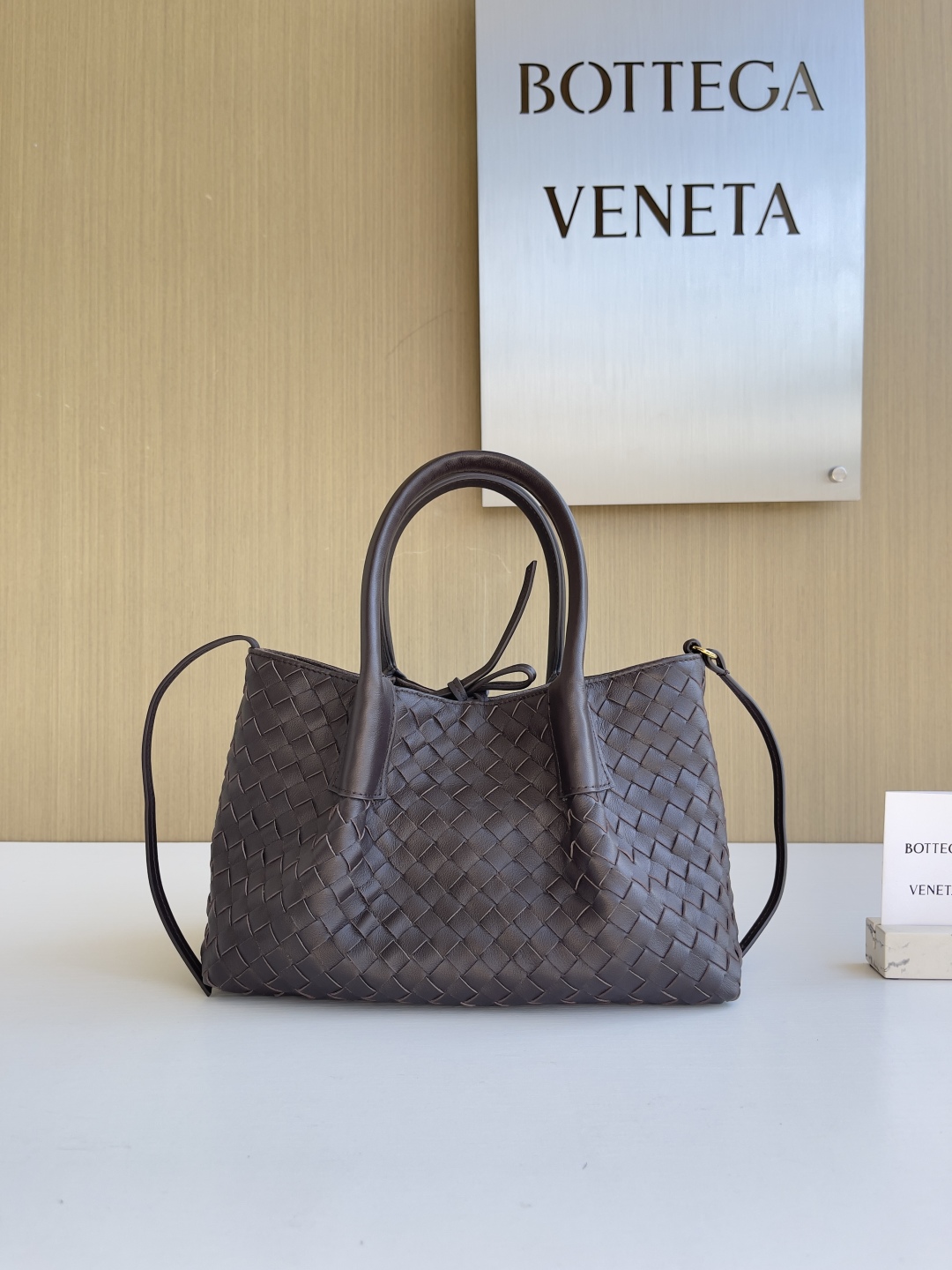 보테가 베네타 Bottega Veneta 819004 Small Pinacoteca 24CM