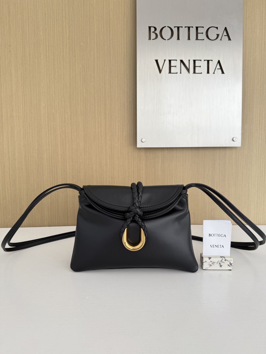 보테가 베네타 Bottega Veneta 826147 Mini Liberta 24CM