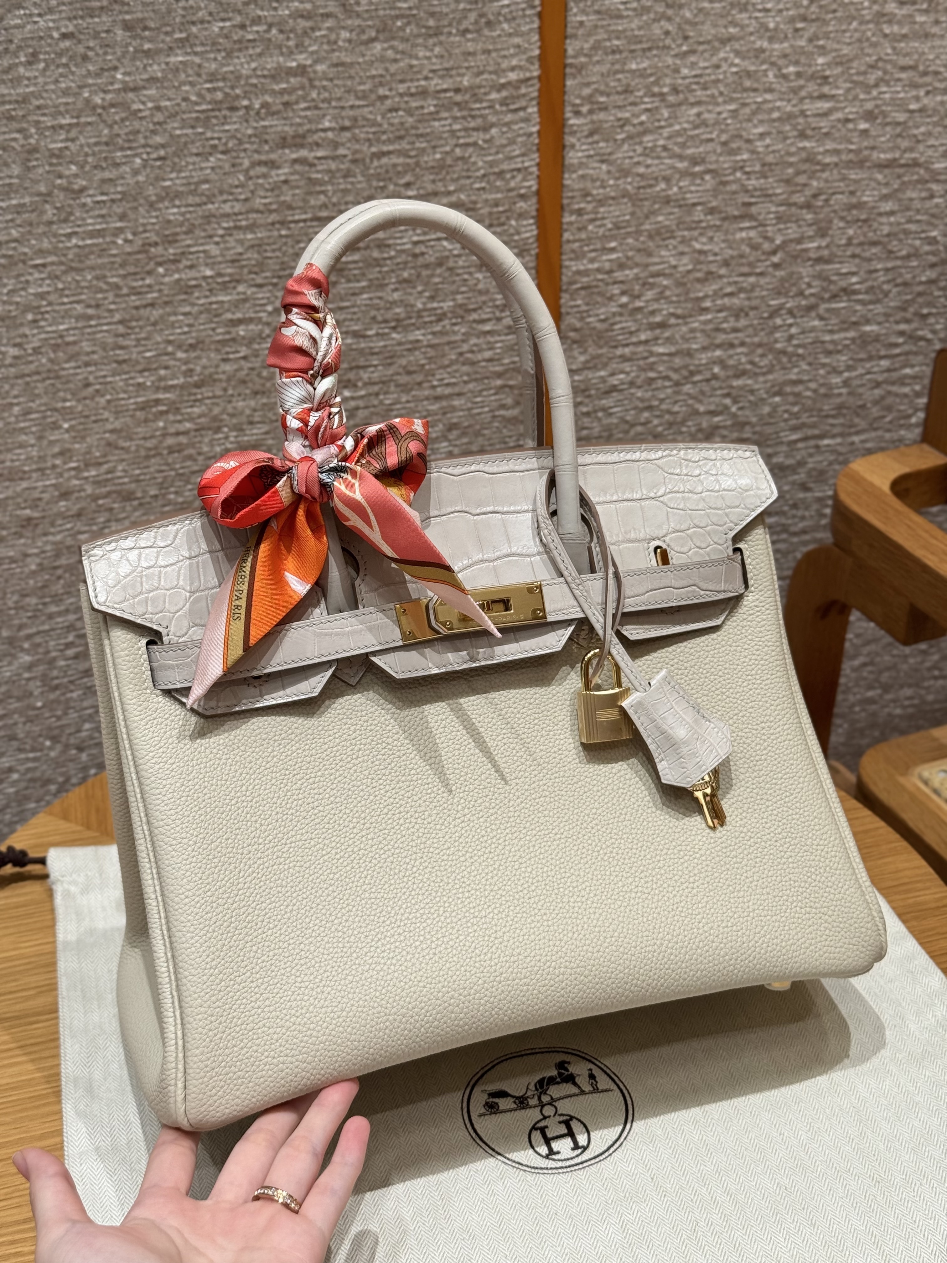 에르메스 Hermes Birkin Touch 30cm Togo and Niloticus 10 Craie/gold