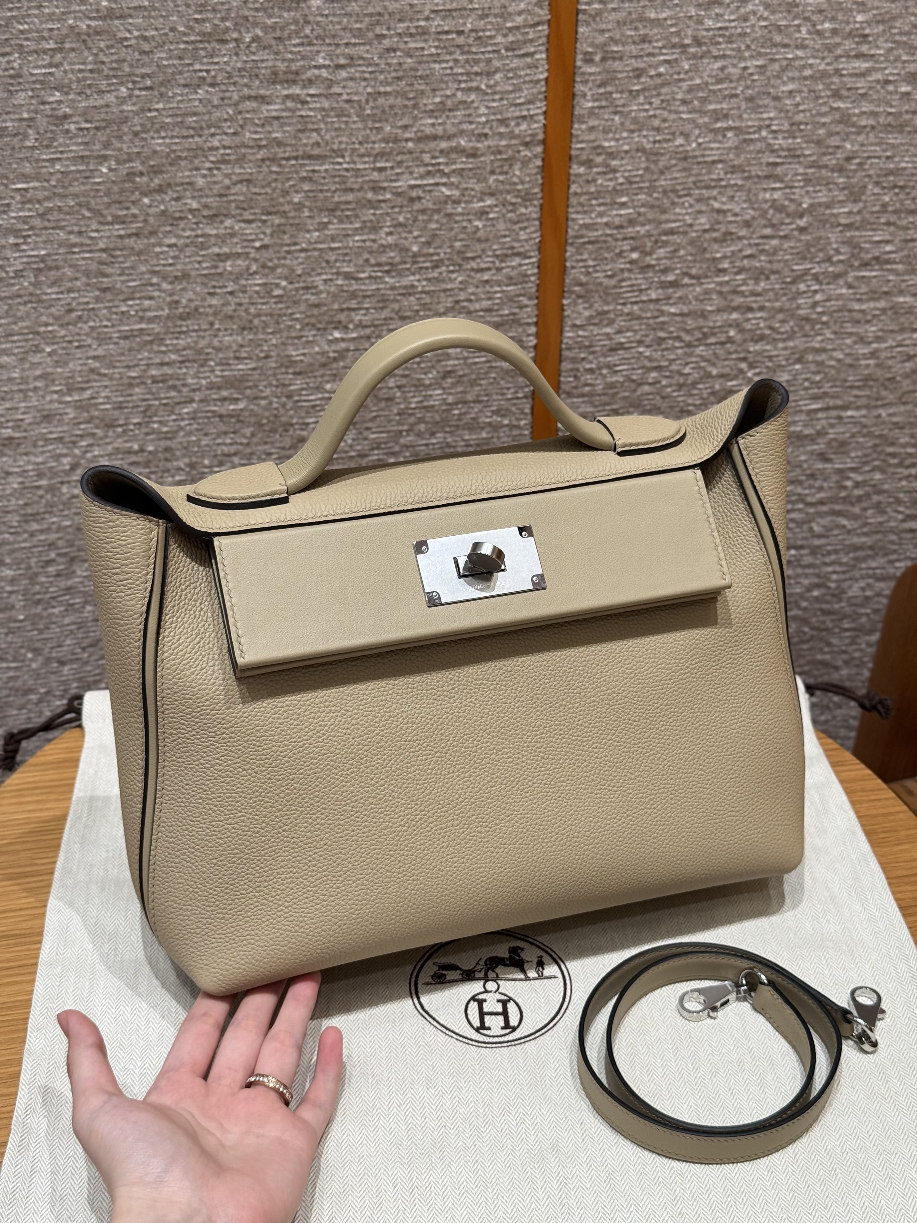 에르메스 Hermes Kelly 2424 29cm Togo S2 Trench/silver