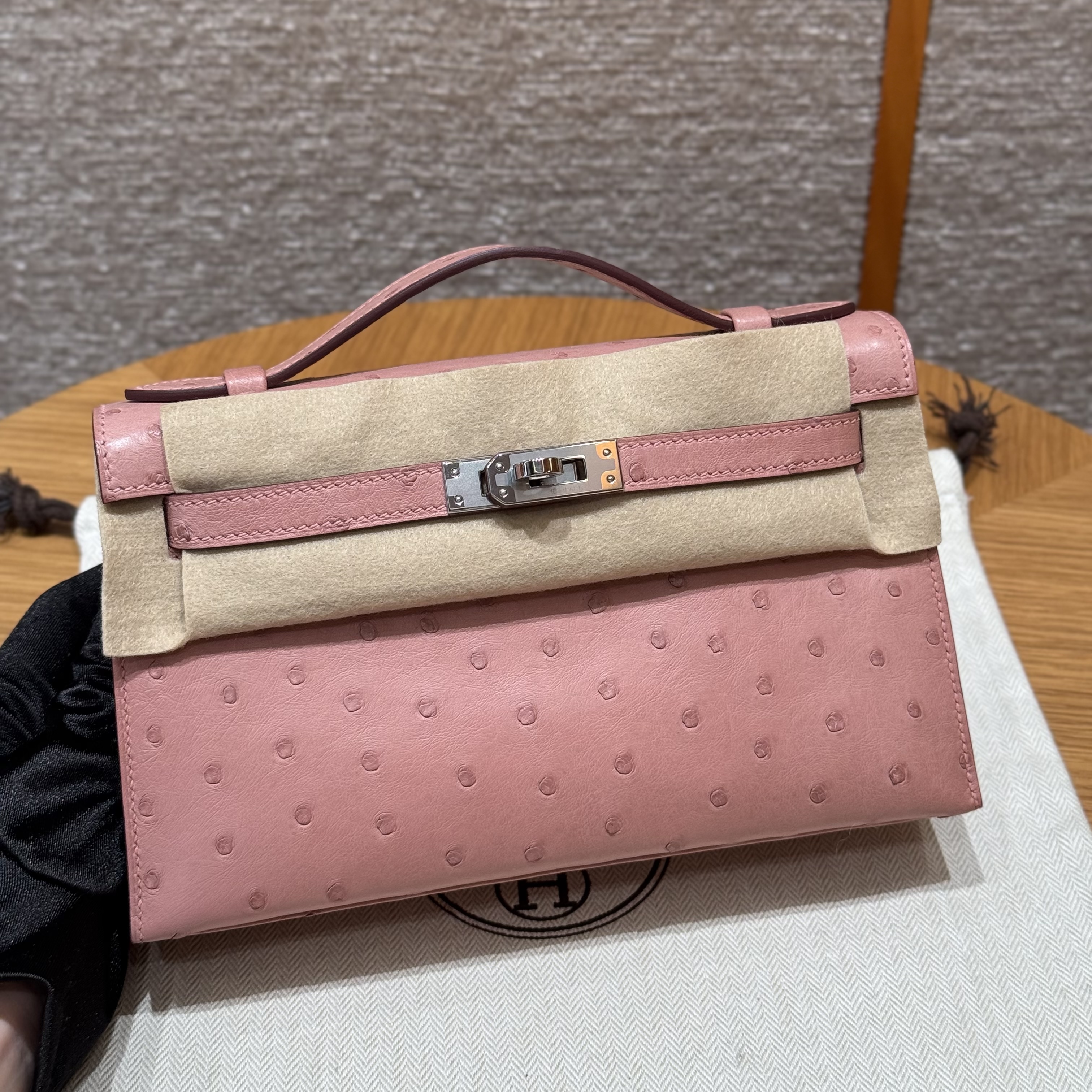 에르메스 Hermes Kelly Pochette 22cm KK ostrich 94 Terre Cuite/silver