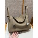 에르메스 Hermes Lindy 30cm Clemence 8Q Beige Marfa/silver