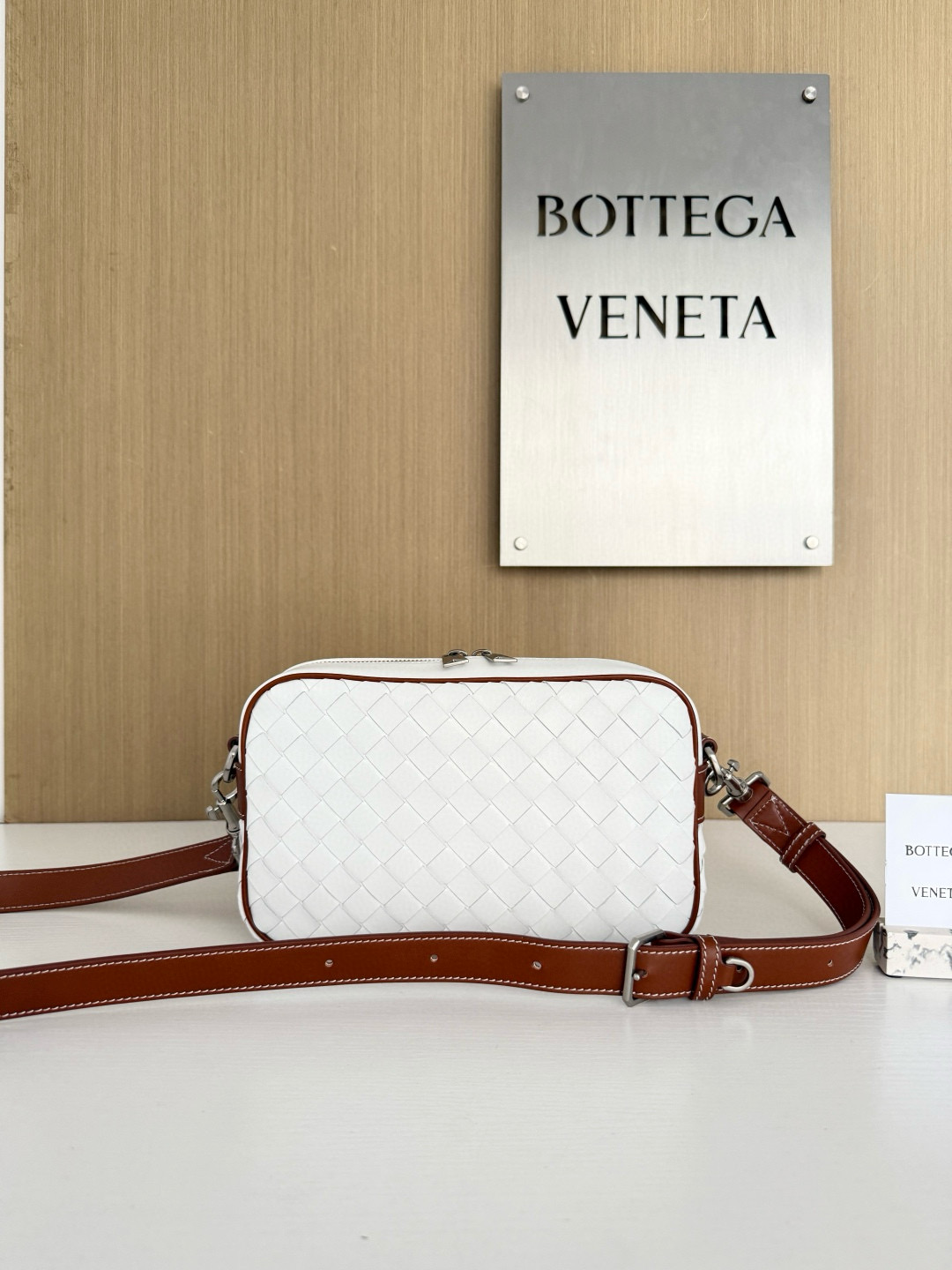 보테가 베네타 Bottega Veneta 755923 Intrecciato Camera Bag 24.5CM
