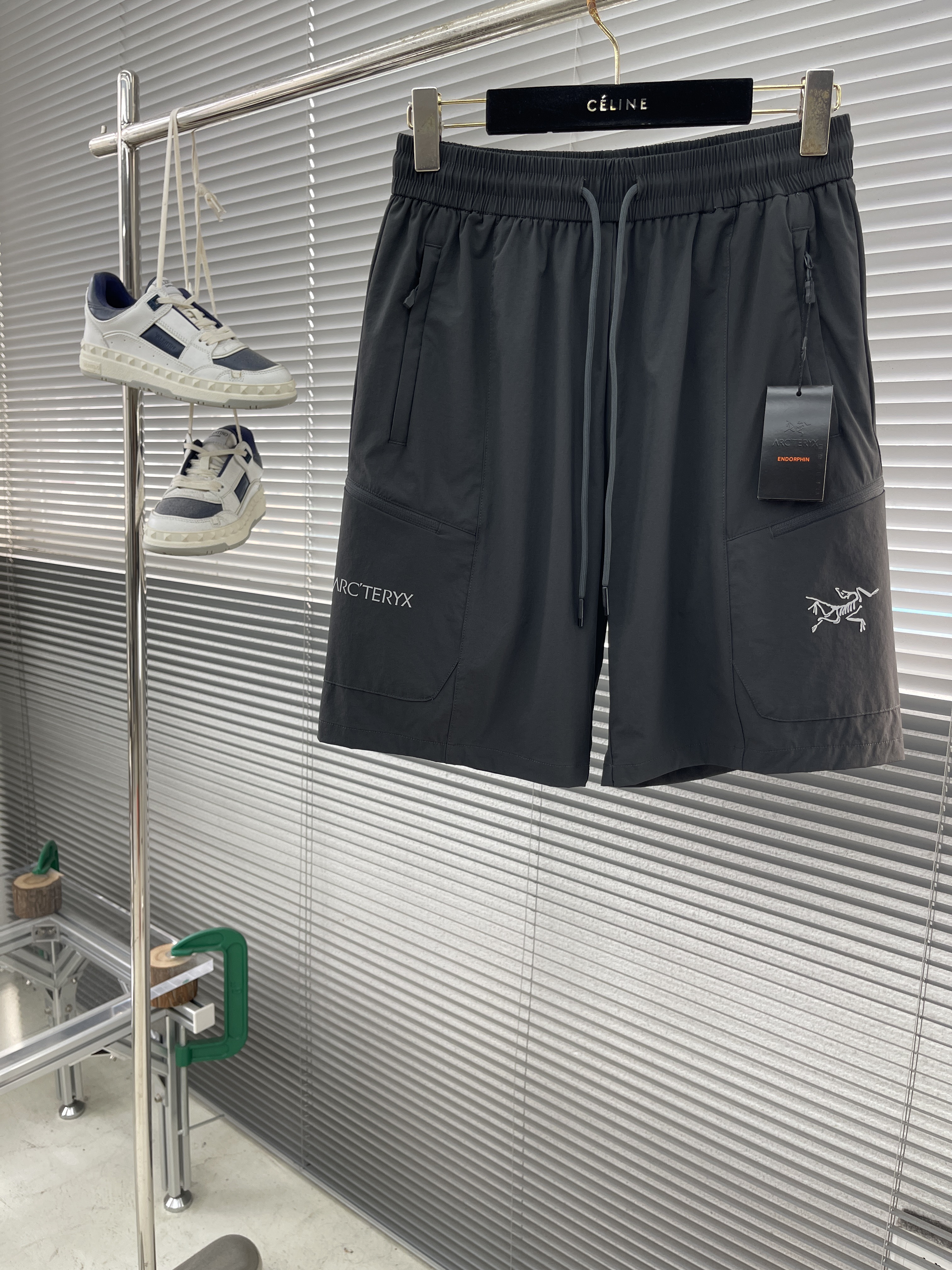 아크테릭스 ARC'TERYX 반바지