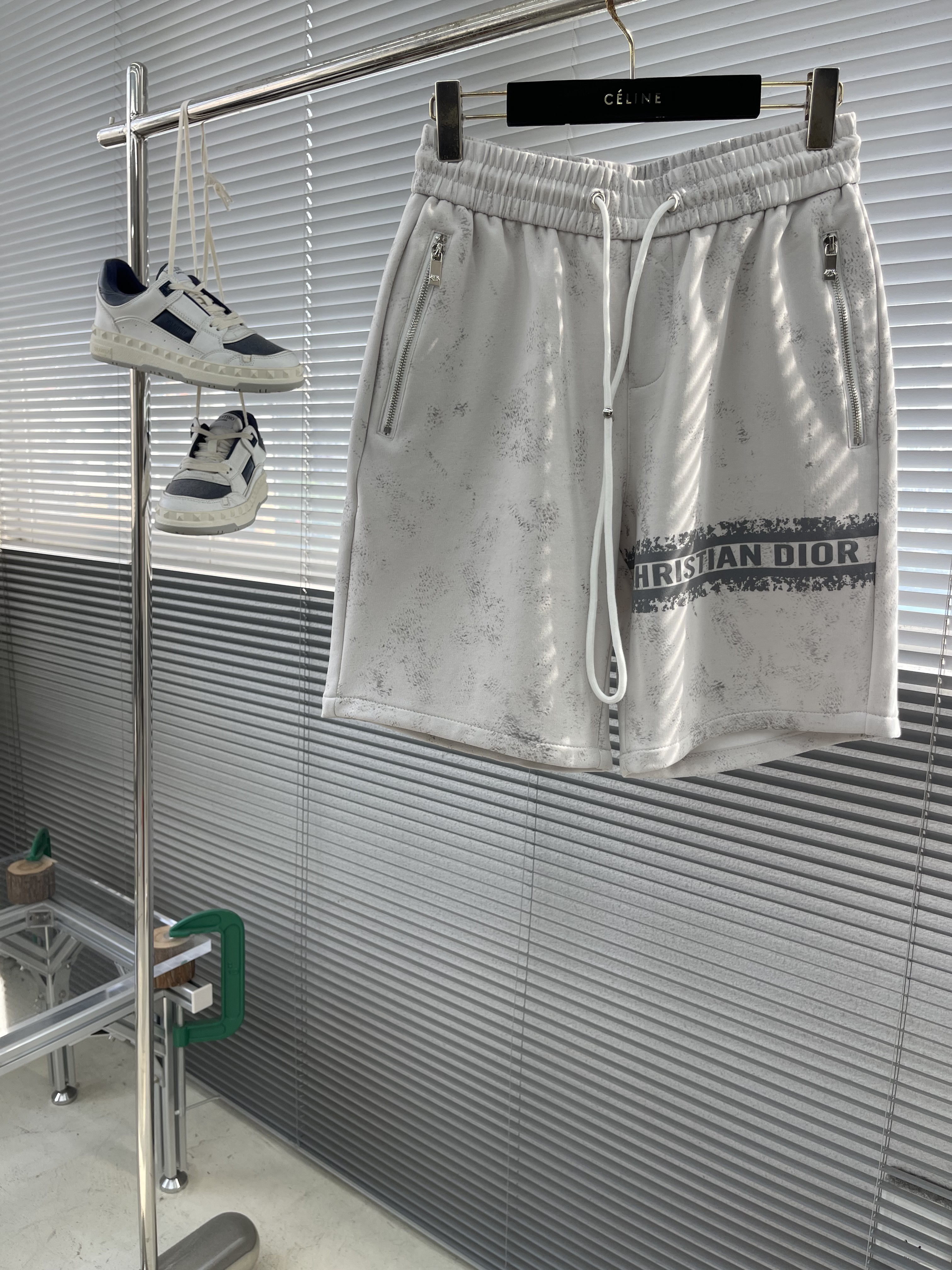 디올 Dior 반바지