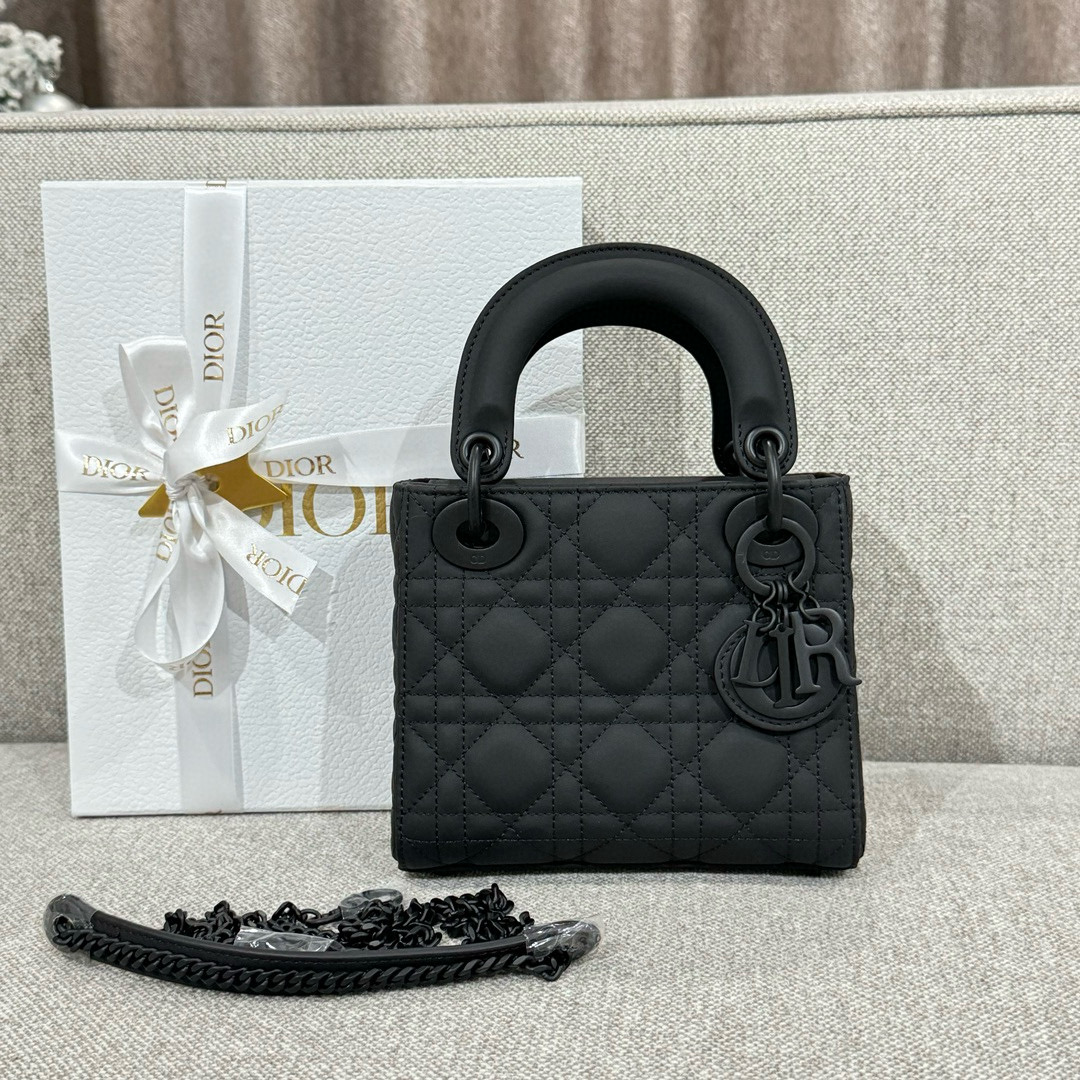 디올 Dior Mini Lady Dior Bag Black 17cm