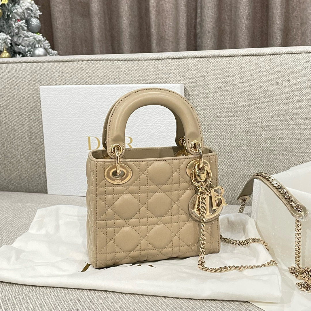 디올 Dior Mini Lady Dior Bag Apricot 17cm