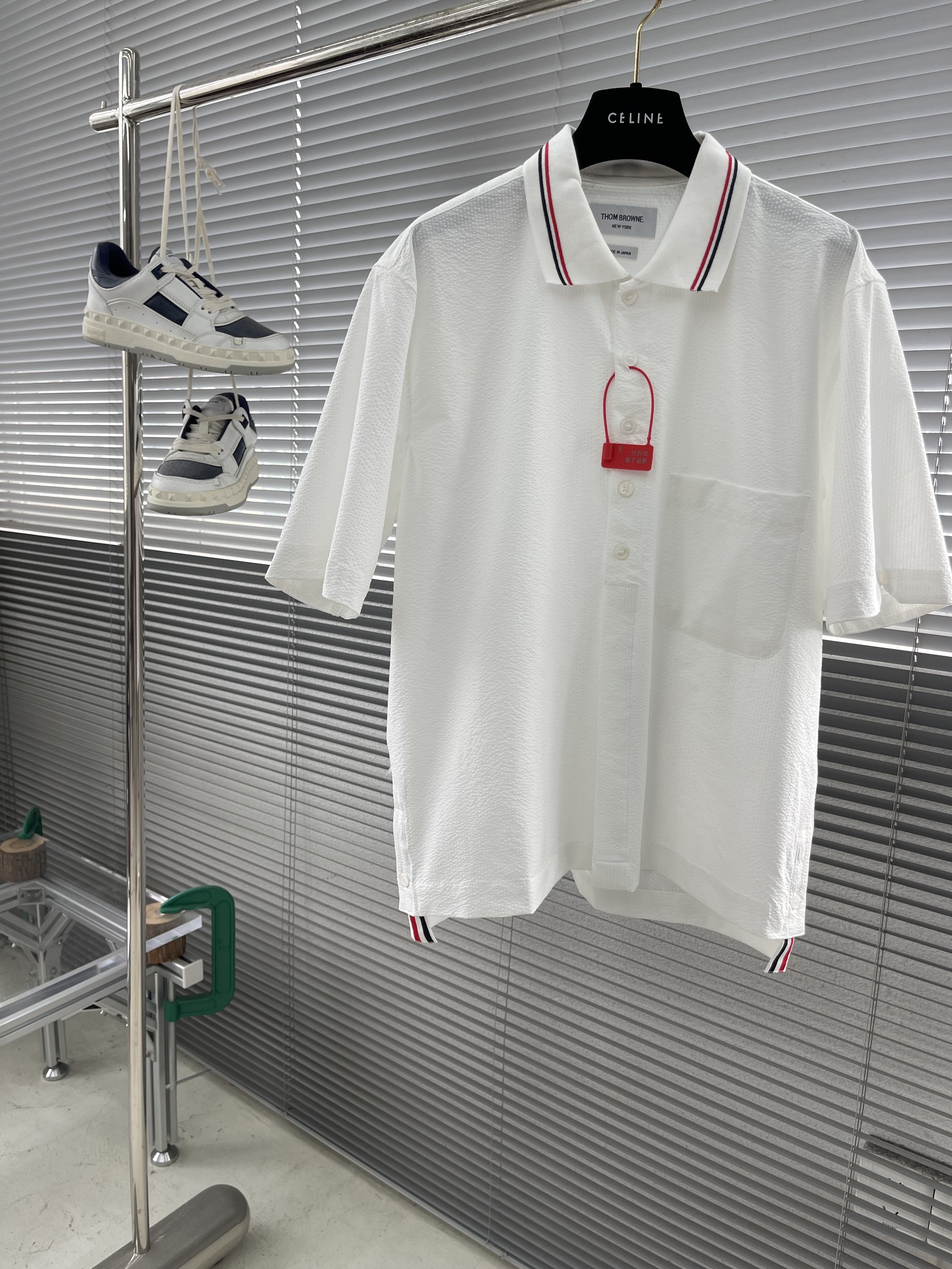 톰브라운 Thom Browne 반팔셔츠