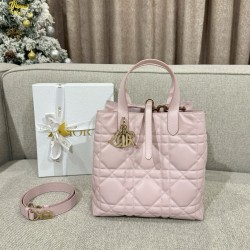 디올 Dior Medium Dior Toujours Vertical Tote Bag pink 23cm