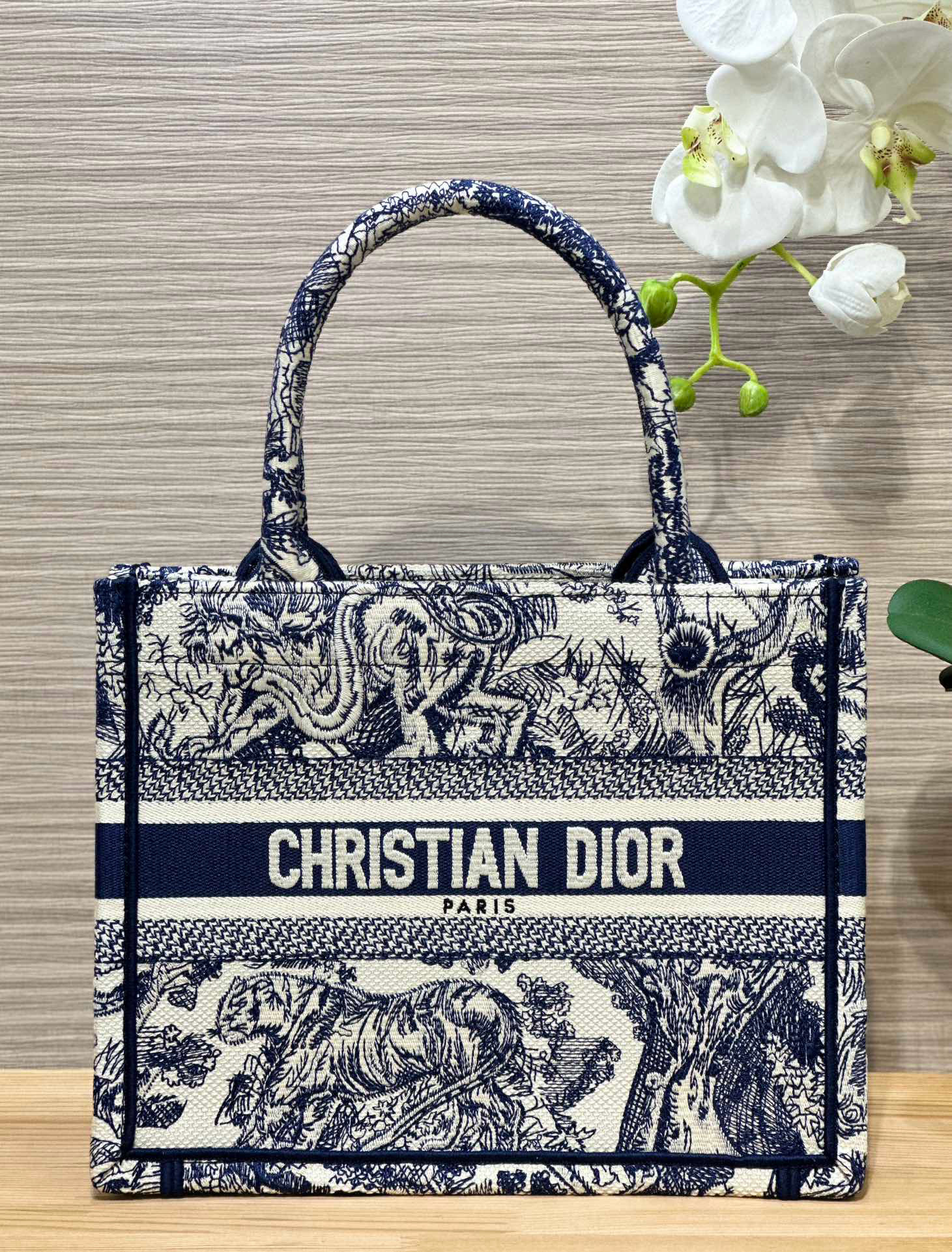 디올 Dior Small Dior Book Tote Blue Reverse 26.5cm