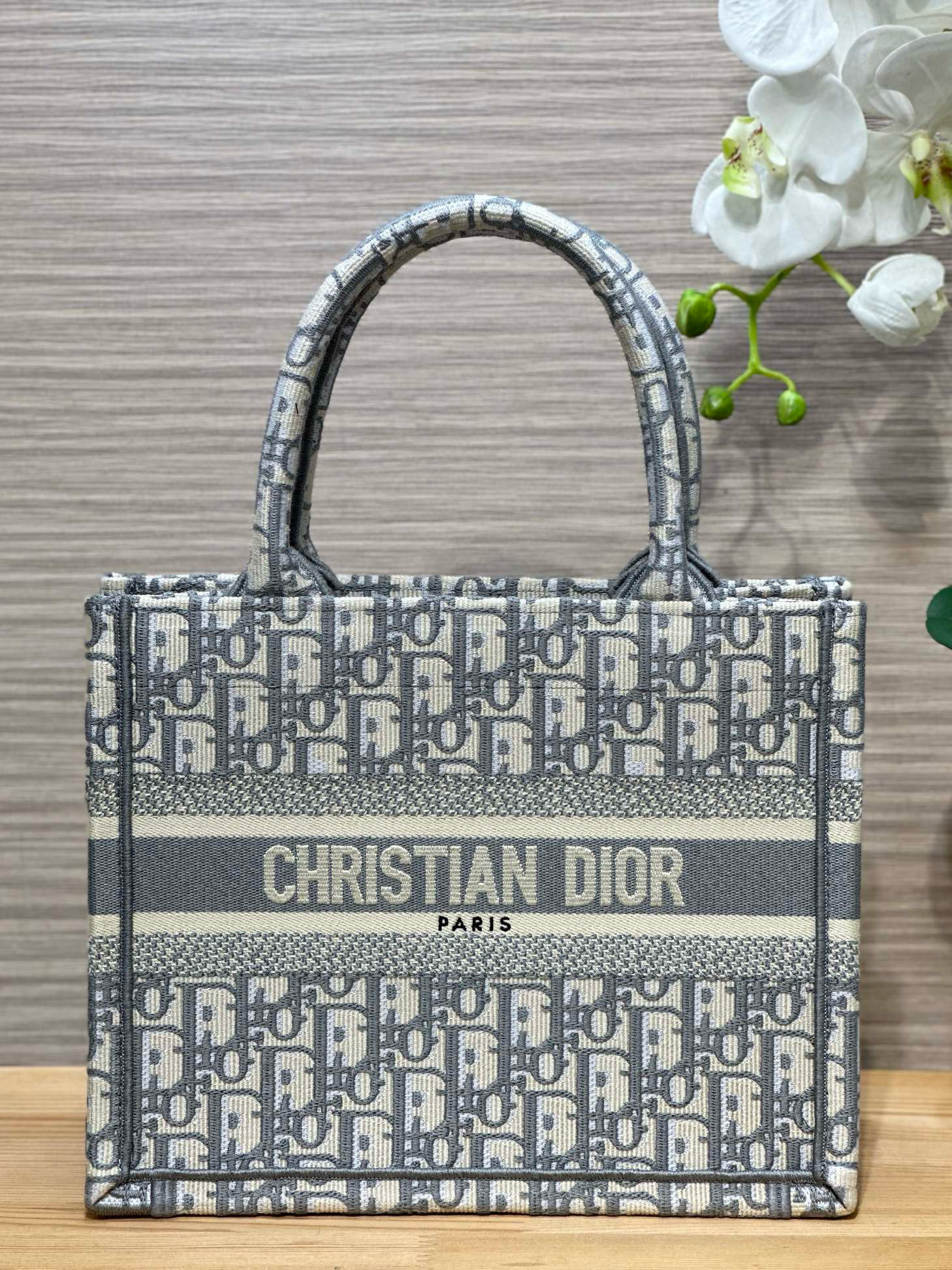 디올 Dior Small Dior Book Tote Oblique Jacquard Gray 26.5cm