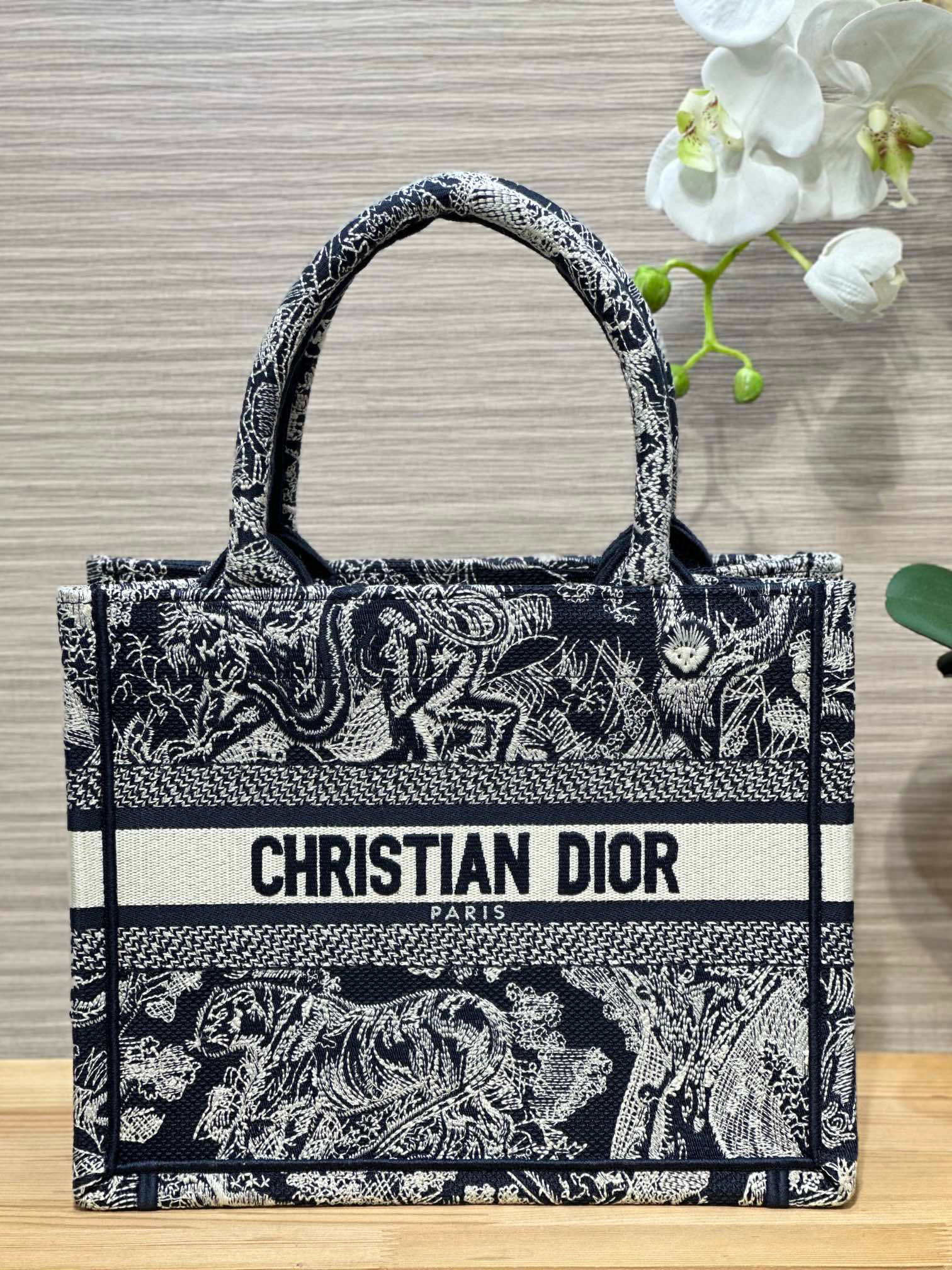 디올 Dior Small Dior Book Tote Blue Reverse 26.5cm