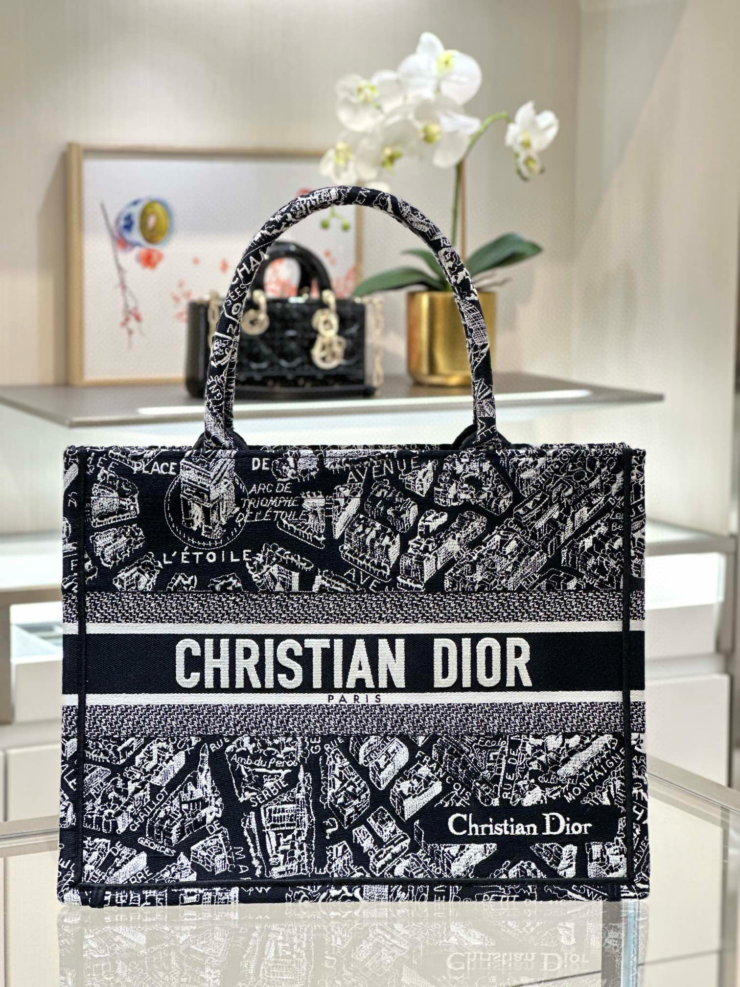디올 Dior Medium Dior Book Tote Black Plan de Paris Embroidery 36.5cm