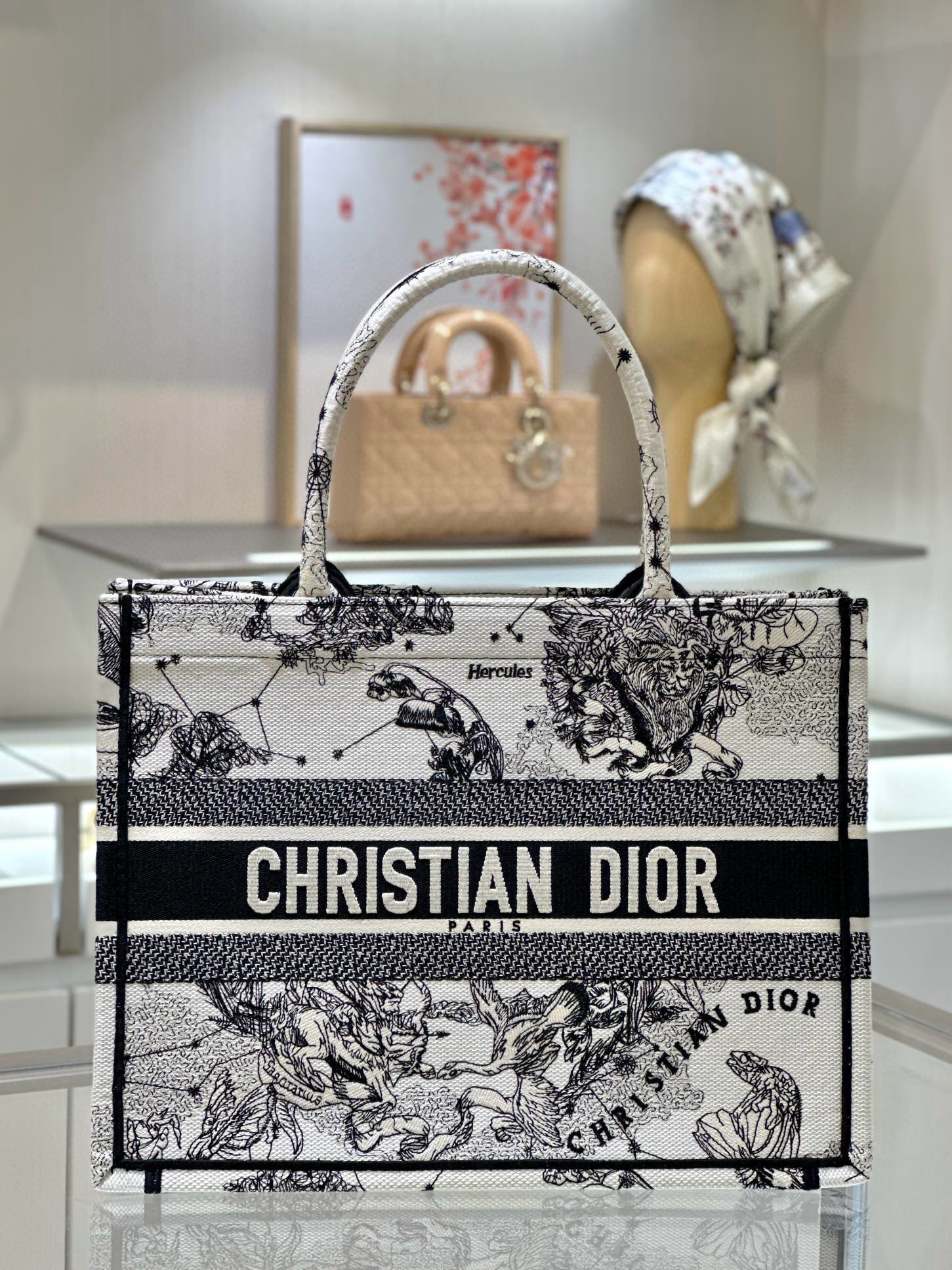디올 Dior Medium Dior Book Tote Black 36.5cm