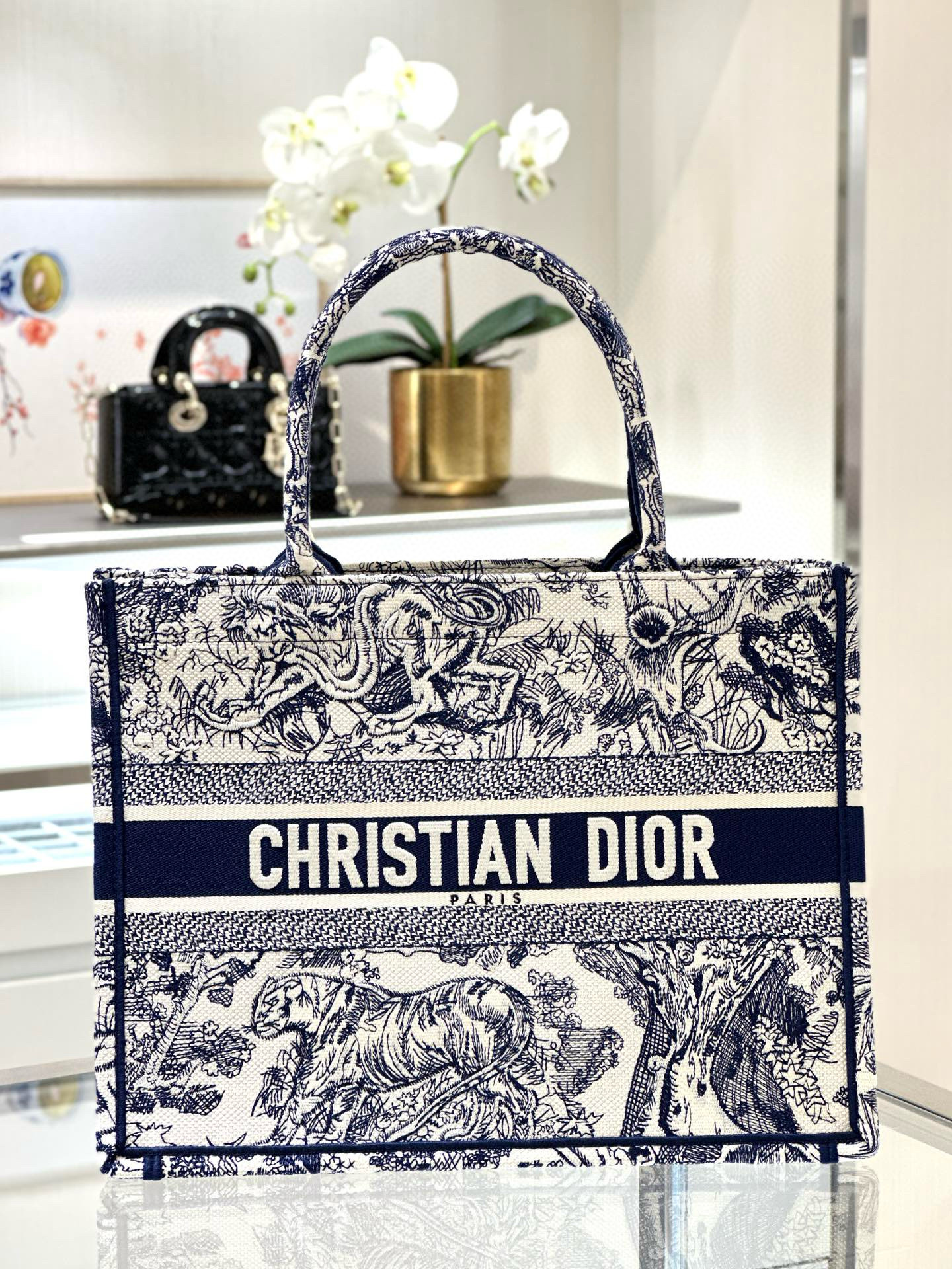 디올 Dior Medium Dior Book Tote Blue Reverse 36.5cm