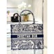 디올 Dior Medium Dior Book Tote Blue Reverse 36.5cm
