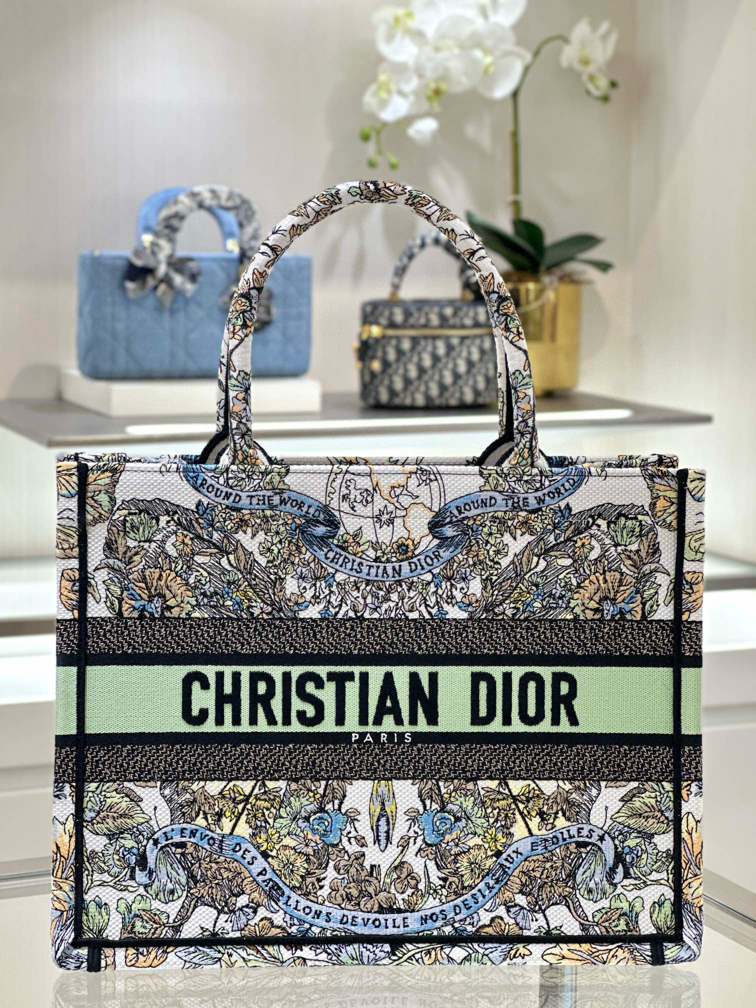 디올 Dior Medium Dior Book Tote green 36.5cm