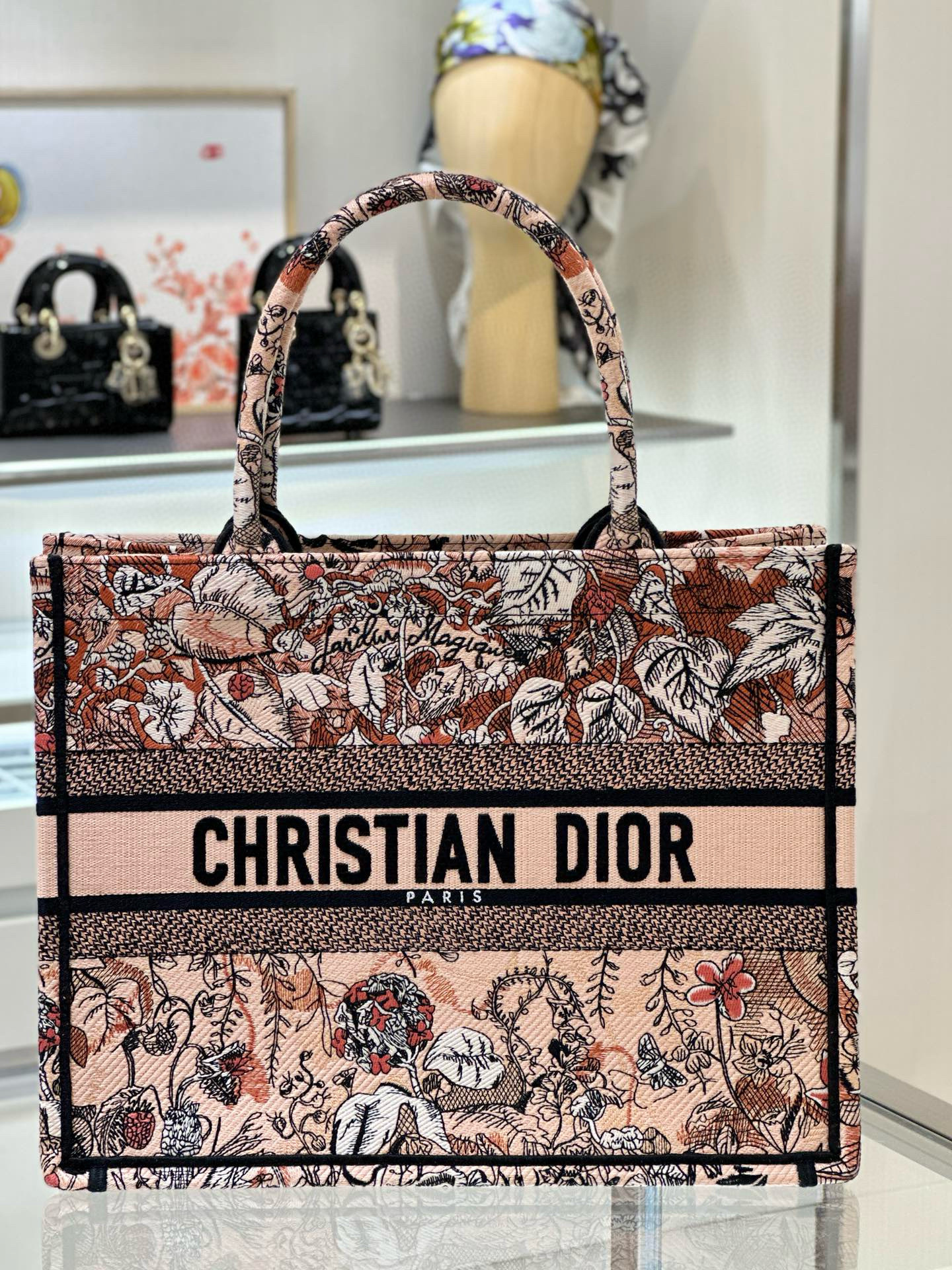 디올 Dior Medium Dior Book Tote pink 36.5cm