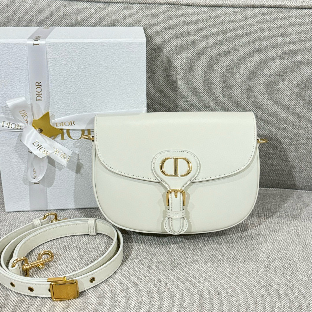 디올 Dior Medium Bobby Bag White 22cm