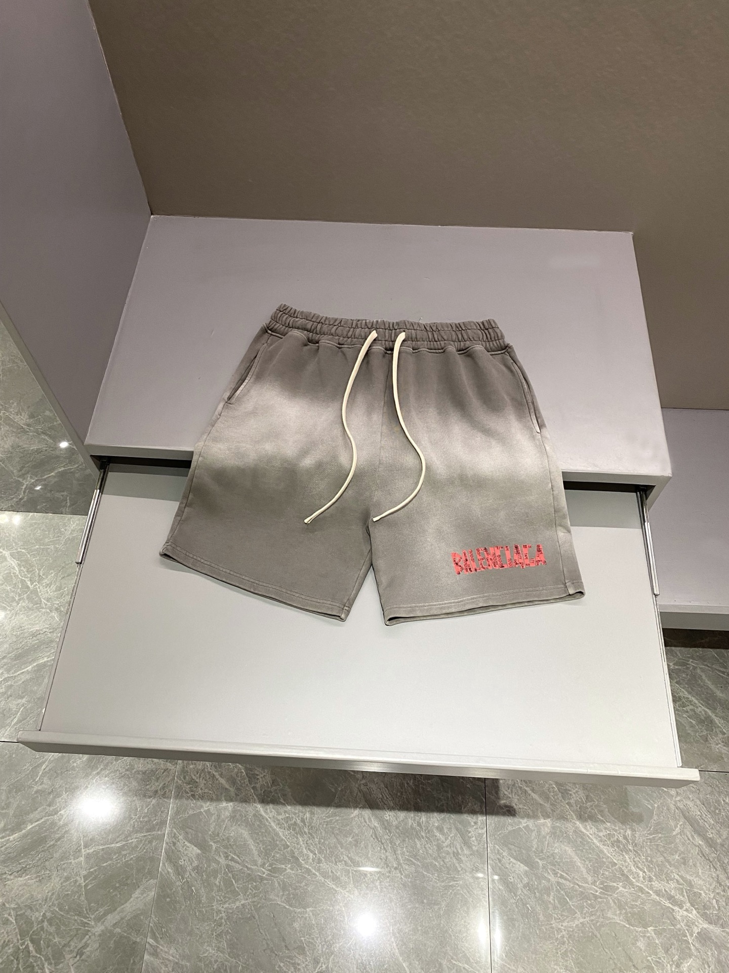 발렌시아가 Balenciaga 반바지