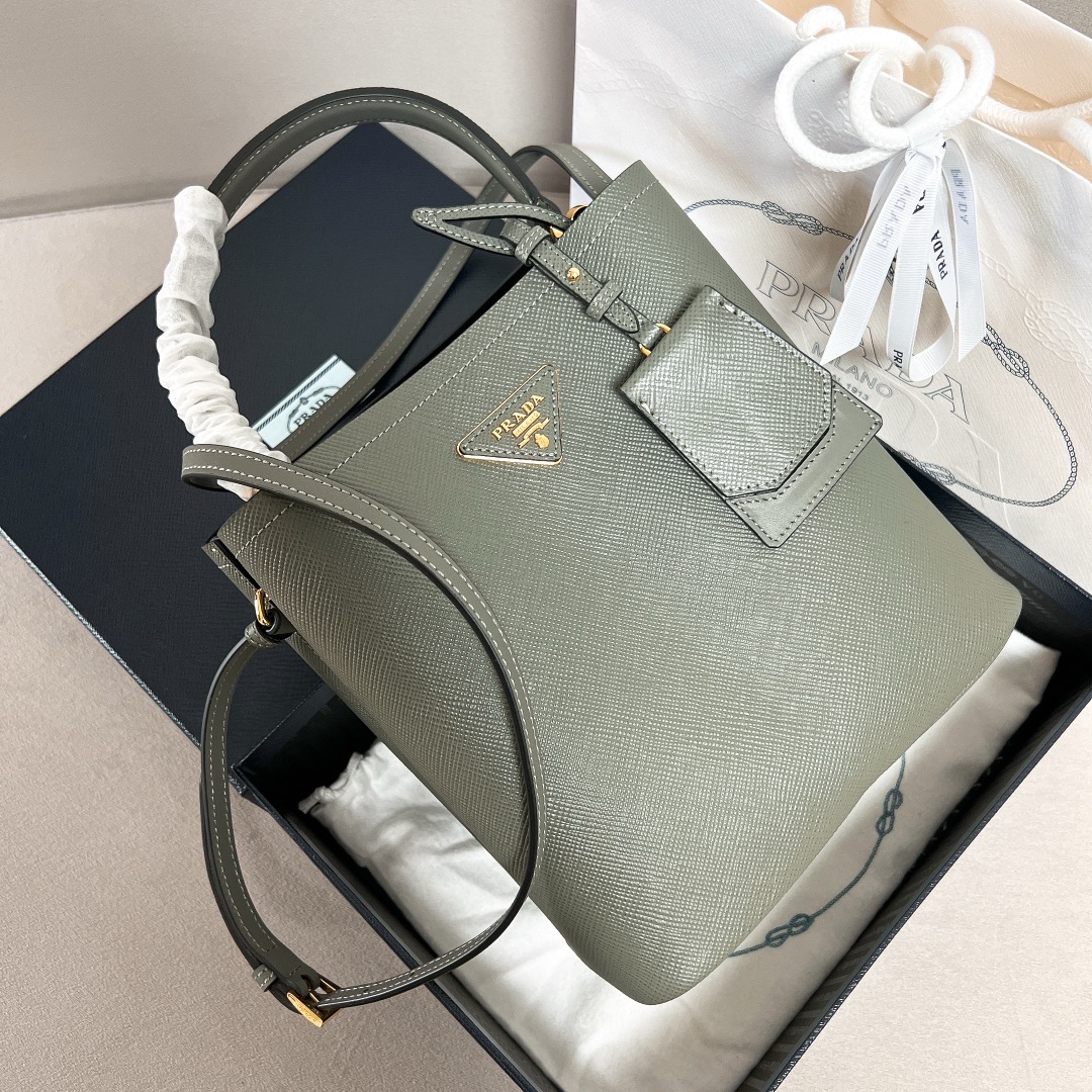 프라다 Prada 1BA212 파니에 사피아노 가죽 스몰백