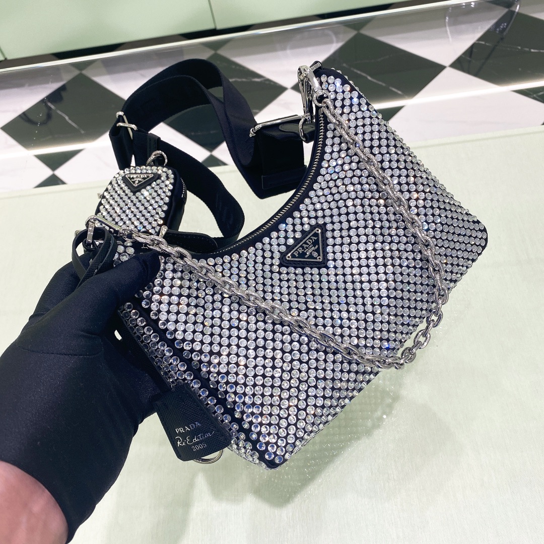 프라다 Prada Re-edition2005 Hobo Bag 22CM