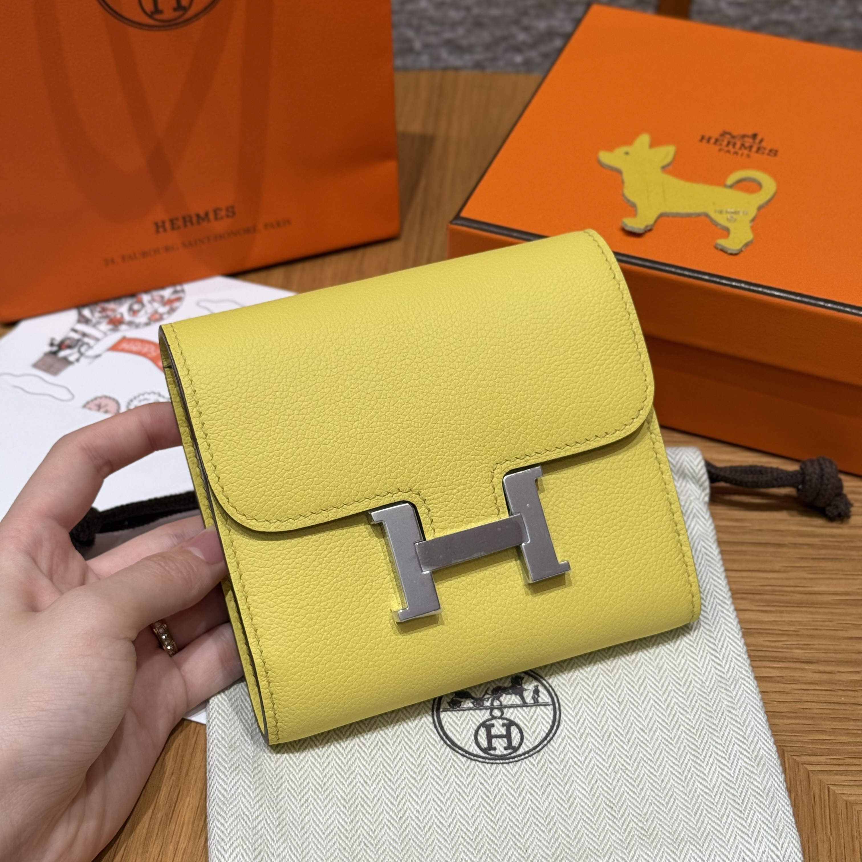 에르메스 Hermes Constance Wallet 13cm Evercolor 1Z Jaune Poussin/gold