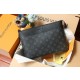 루이비통 Louis Vuitton M82543 Pochette Voyage Souple Monogram Eclipse Black 32cm