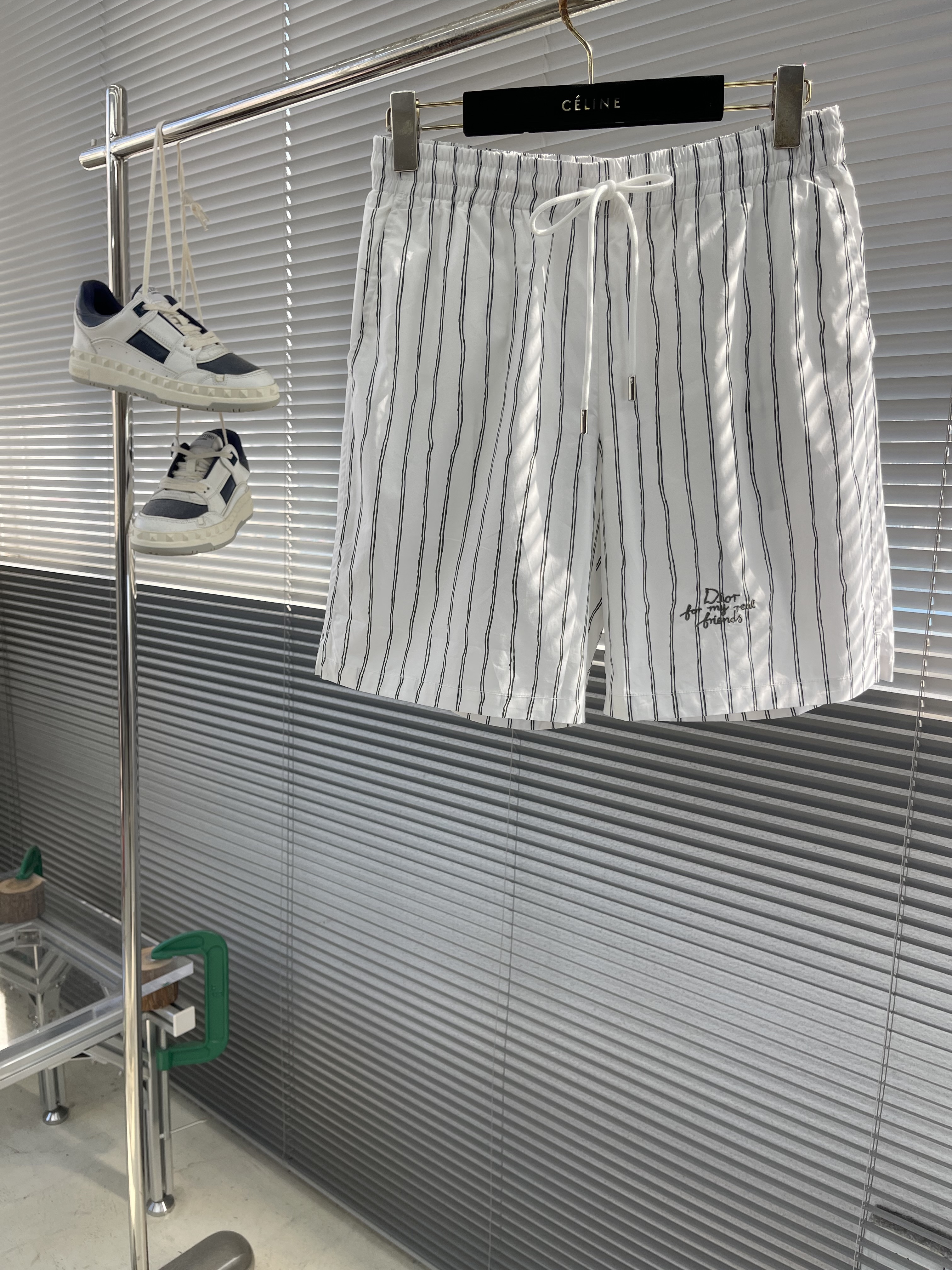 디올 Dior 반바지