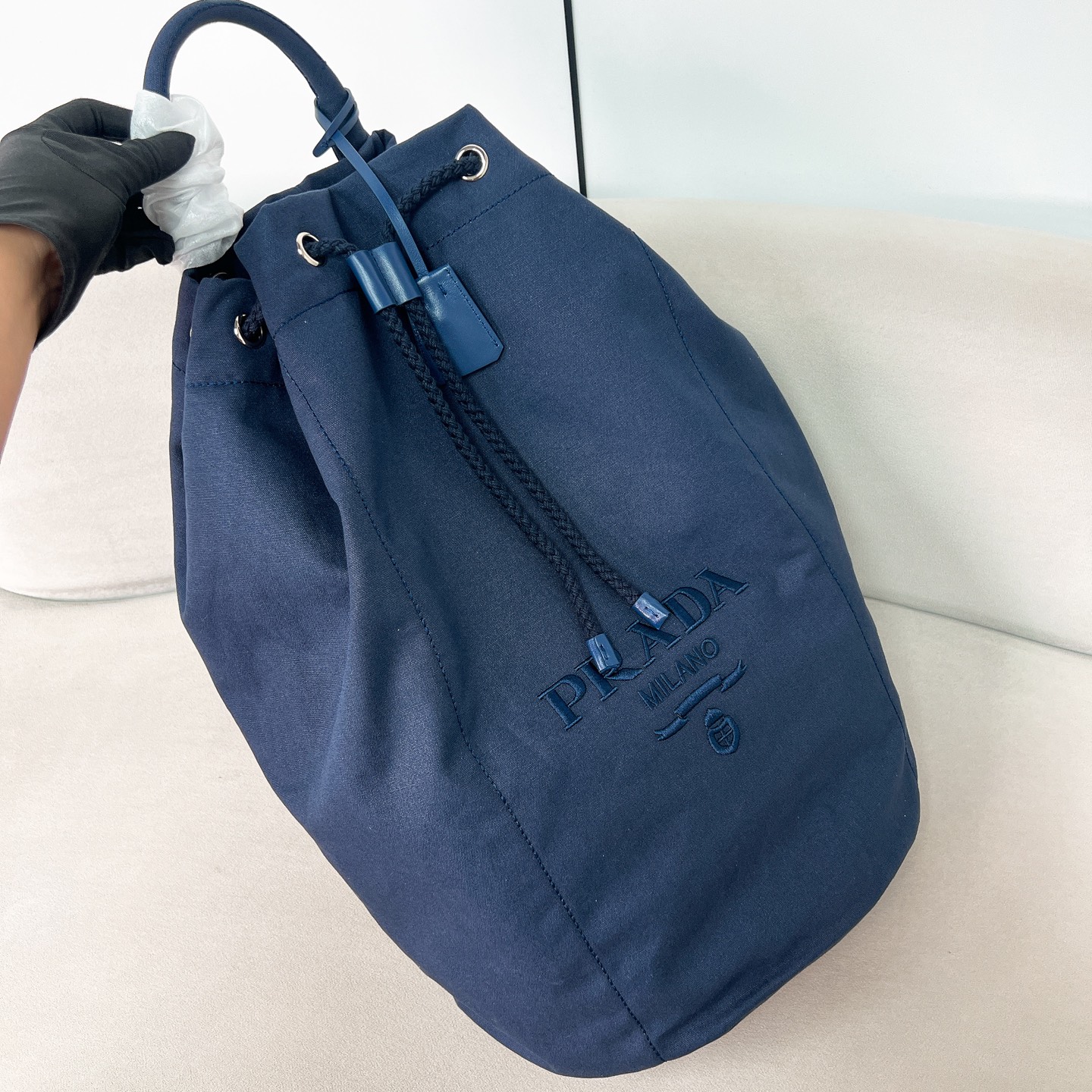 프라다 Prada 2VY011 캔버스 드로스트링 더플백