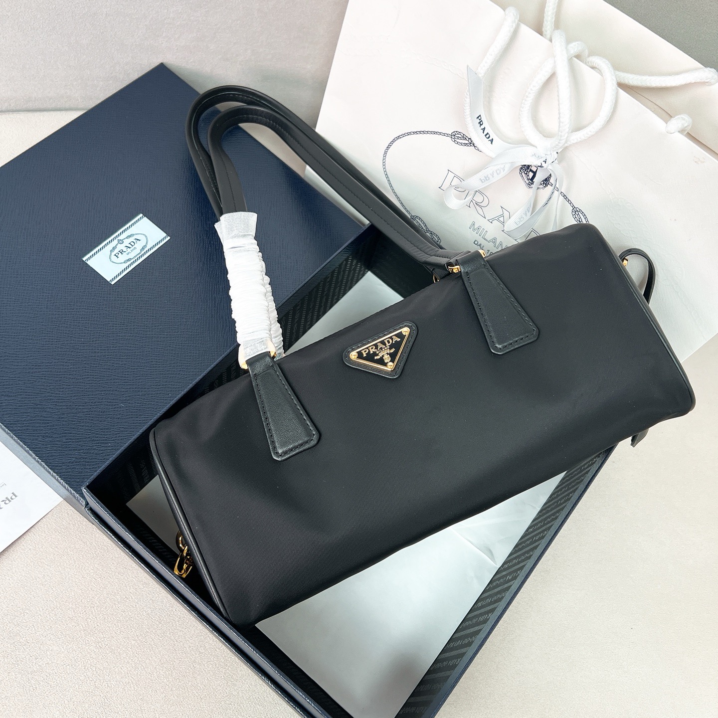 프라다 Prada 1BB127 미디엄 가죽 탑 핸들 백