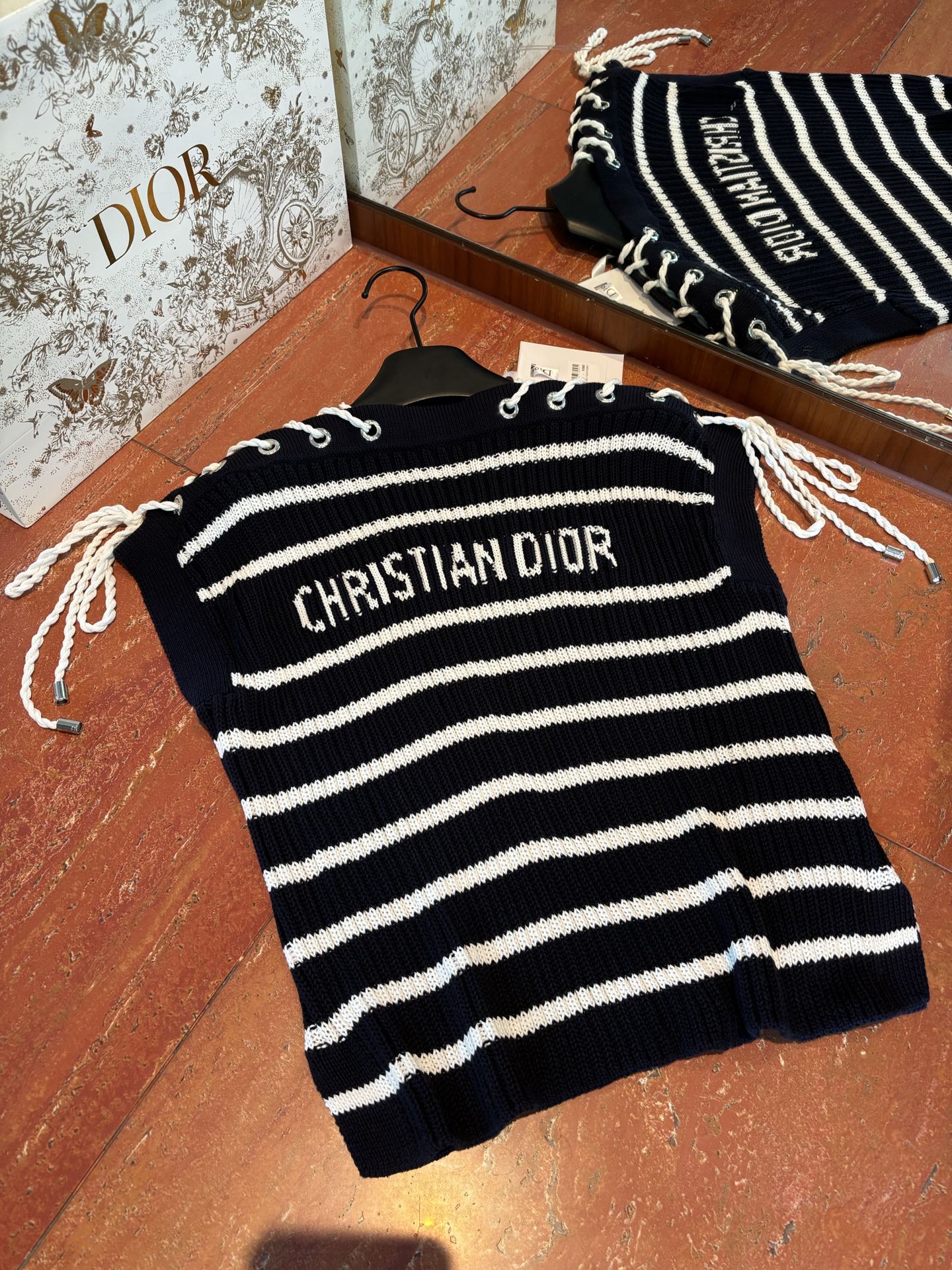 디올 Dior 조끼
