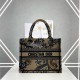 디올 Dior Small Dior Book Tote Apricot Embroidery 26.5cm