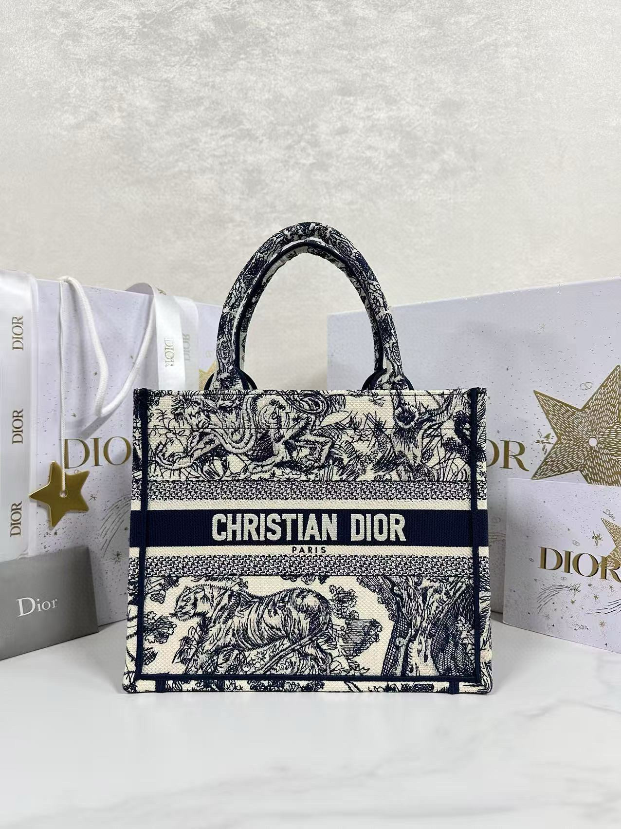 디올 Dior Small Dior Book Tote Blue Reverse 26.5cm