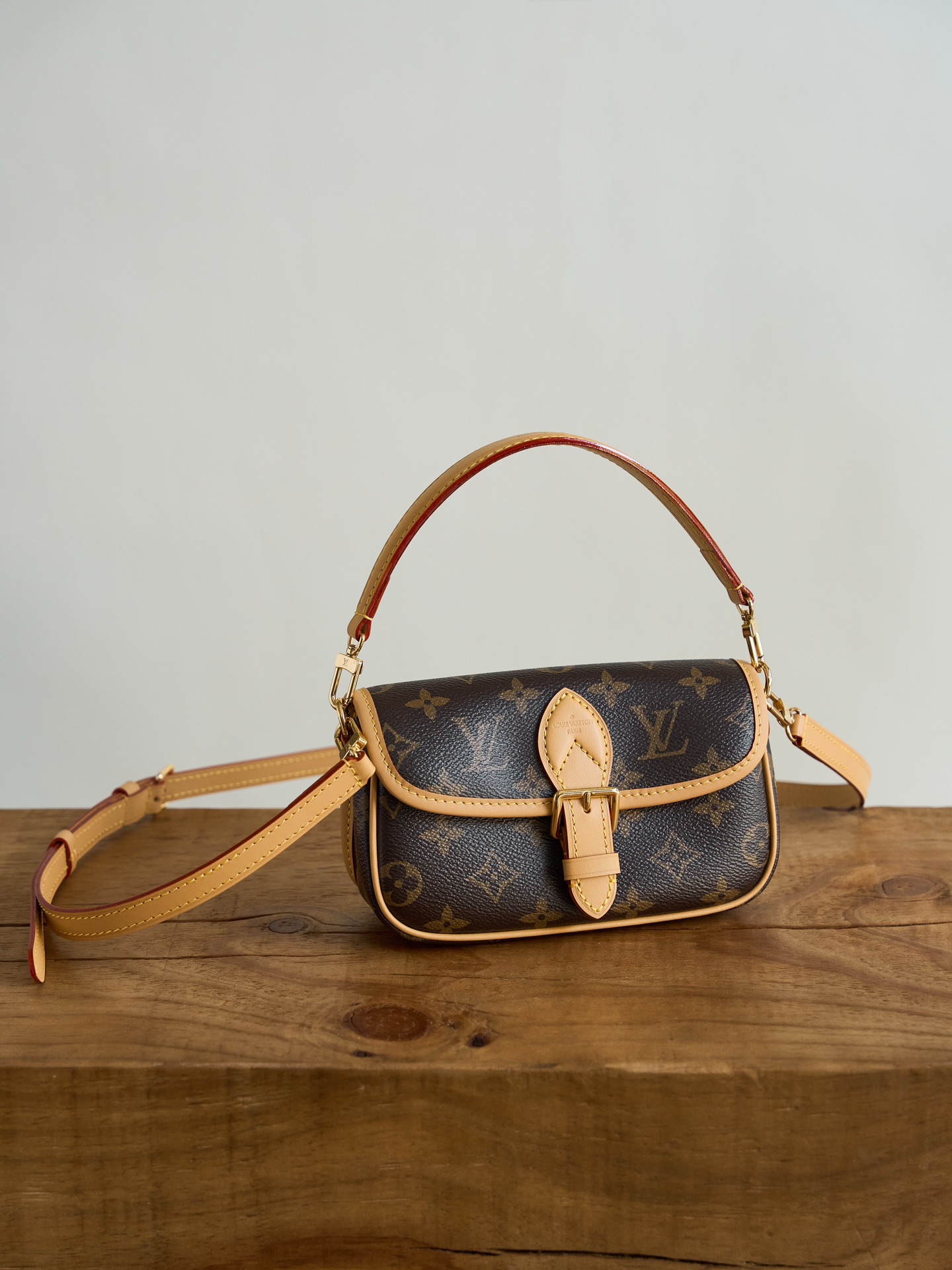 루이비통 Louis Vuitton M83298 Nano Diane Monogram 19CM