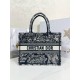 디올 Dior Medium Dior Book Tote Blue Reverse 36.5cm