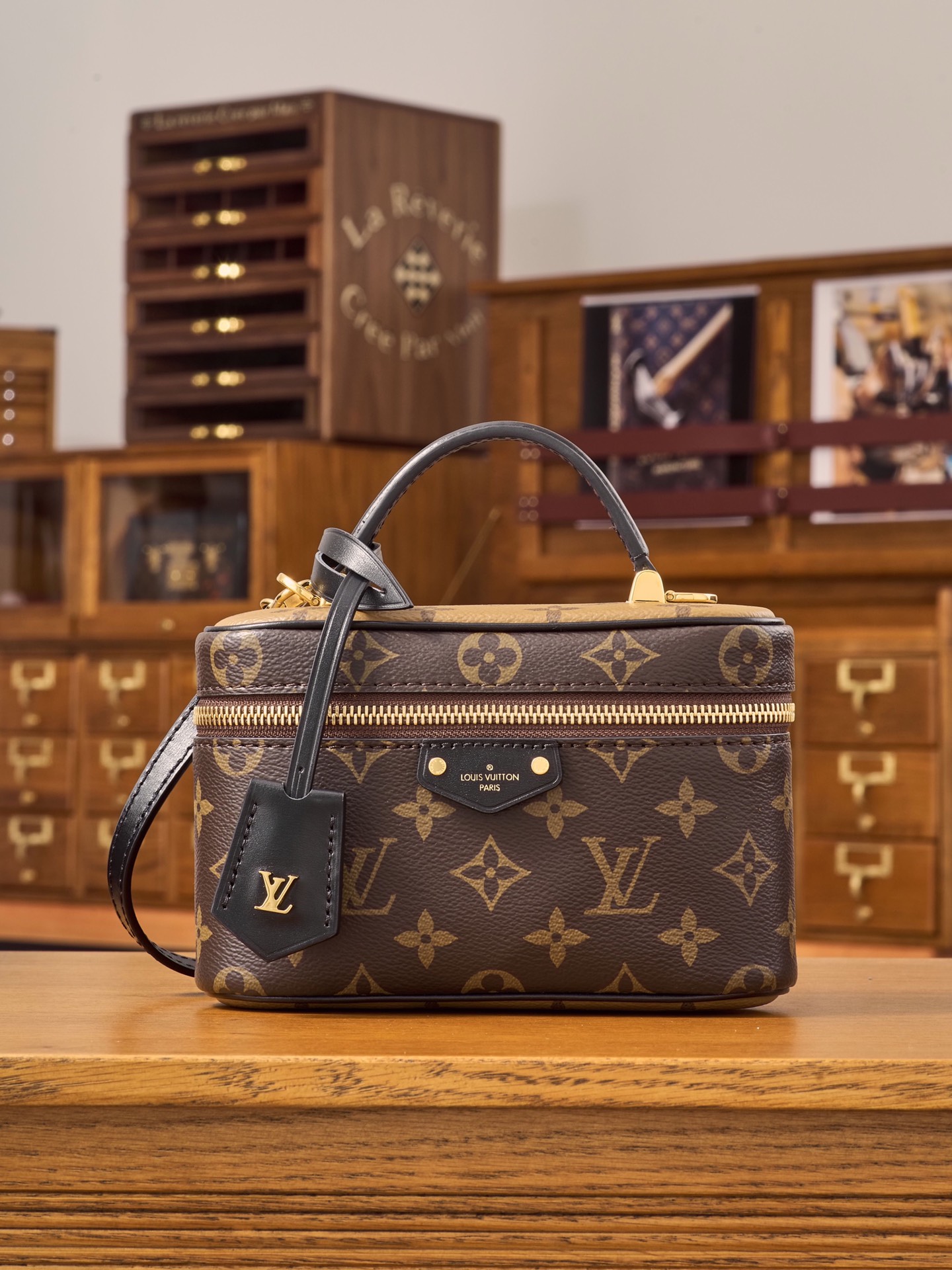 루이비통 Louis Vuitton M47125 Vanity Chain Pouch Monogram Reverse 19CM